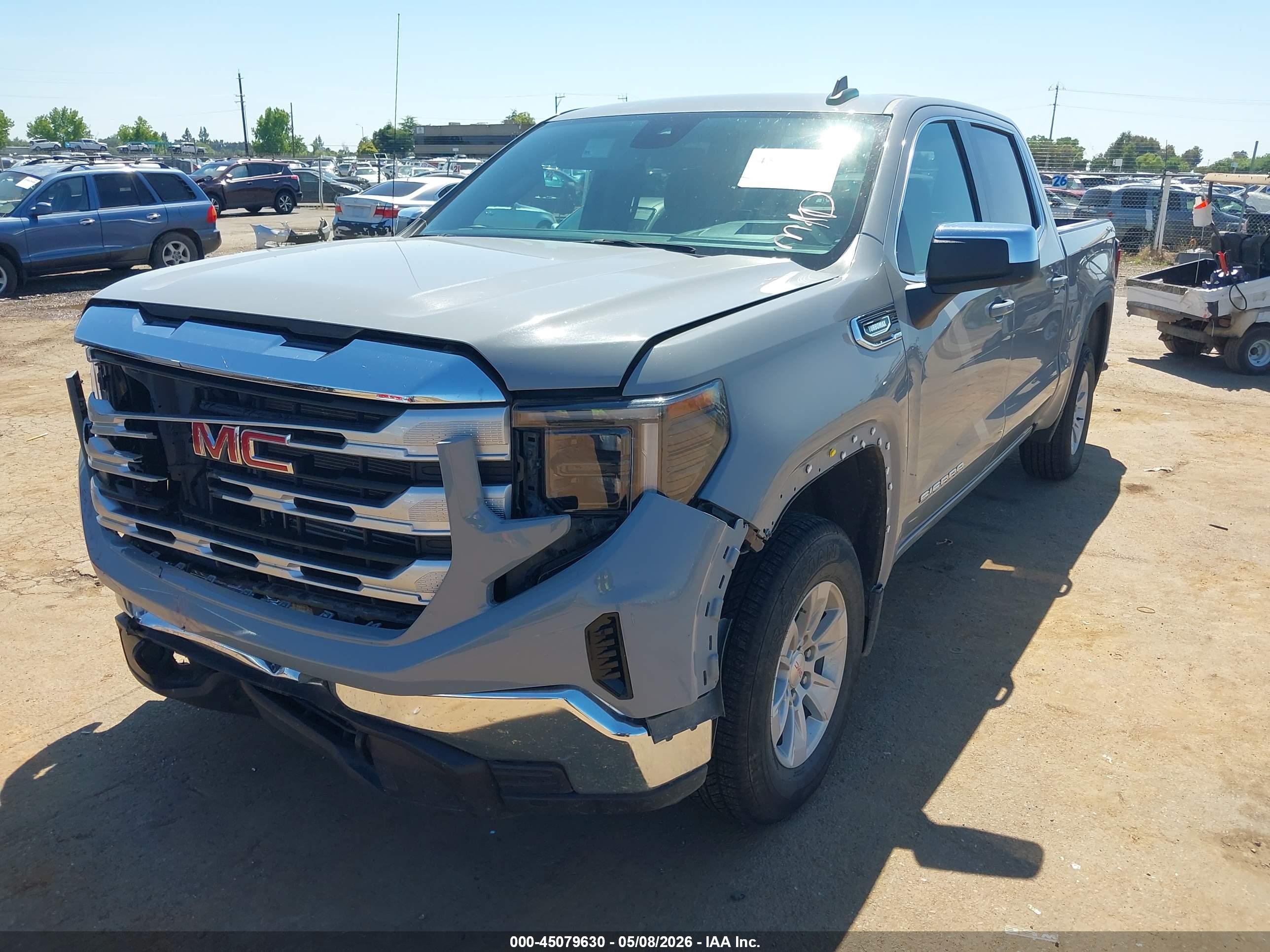GMC SIERRA image 2