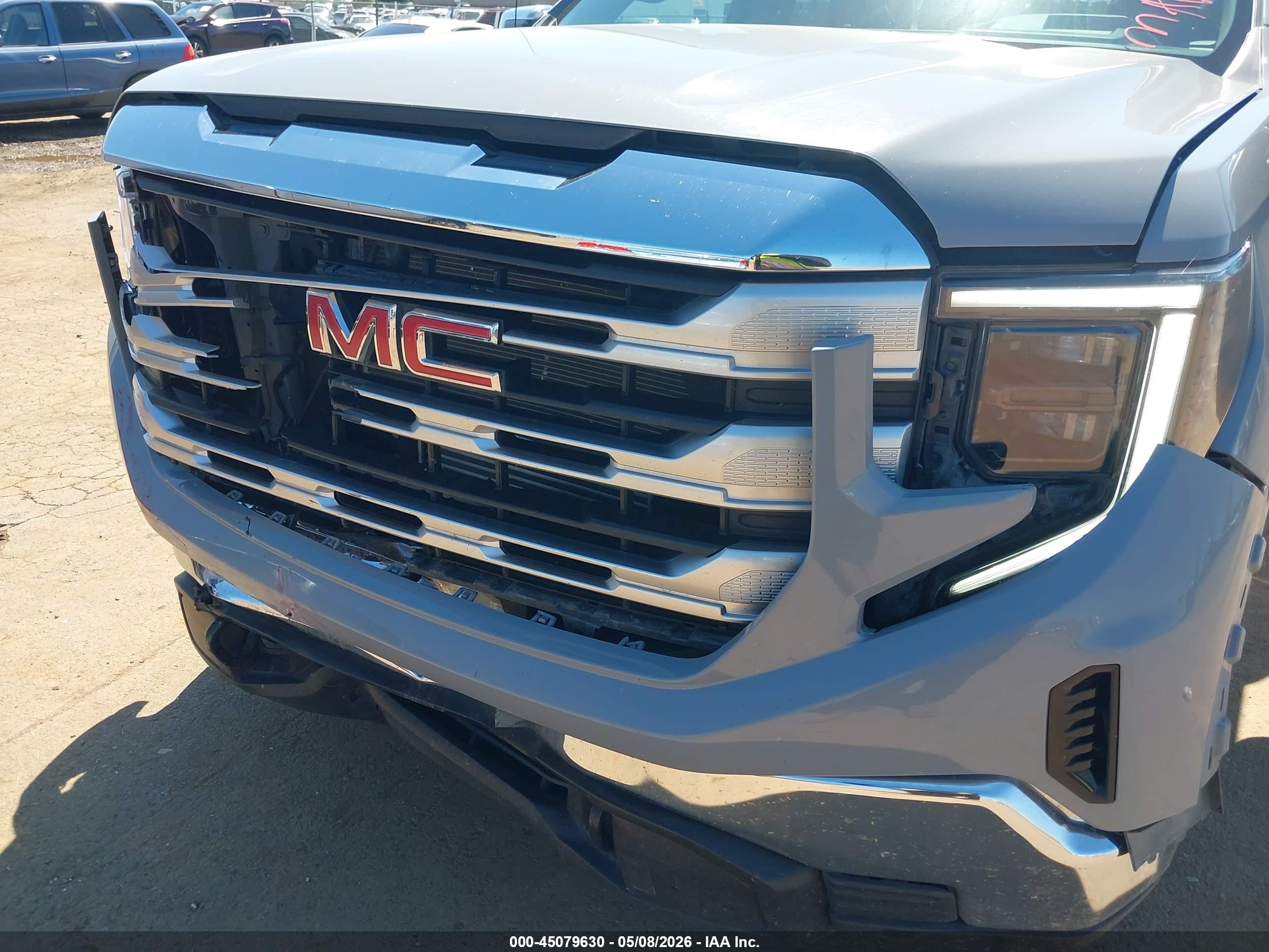 GMC SIERRA image 6