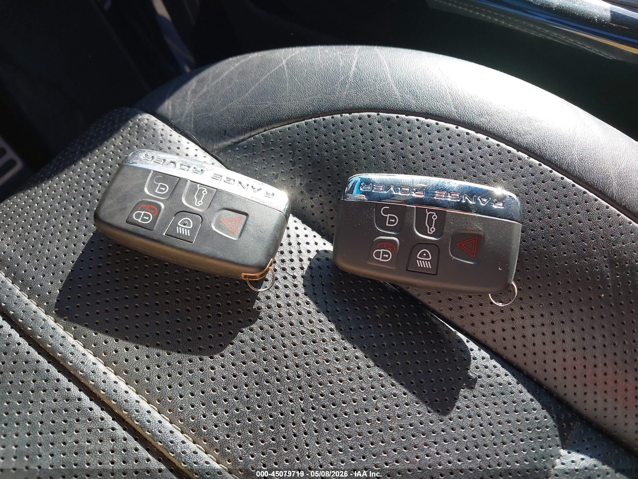 LAND ROVER image 11