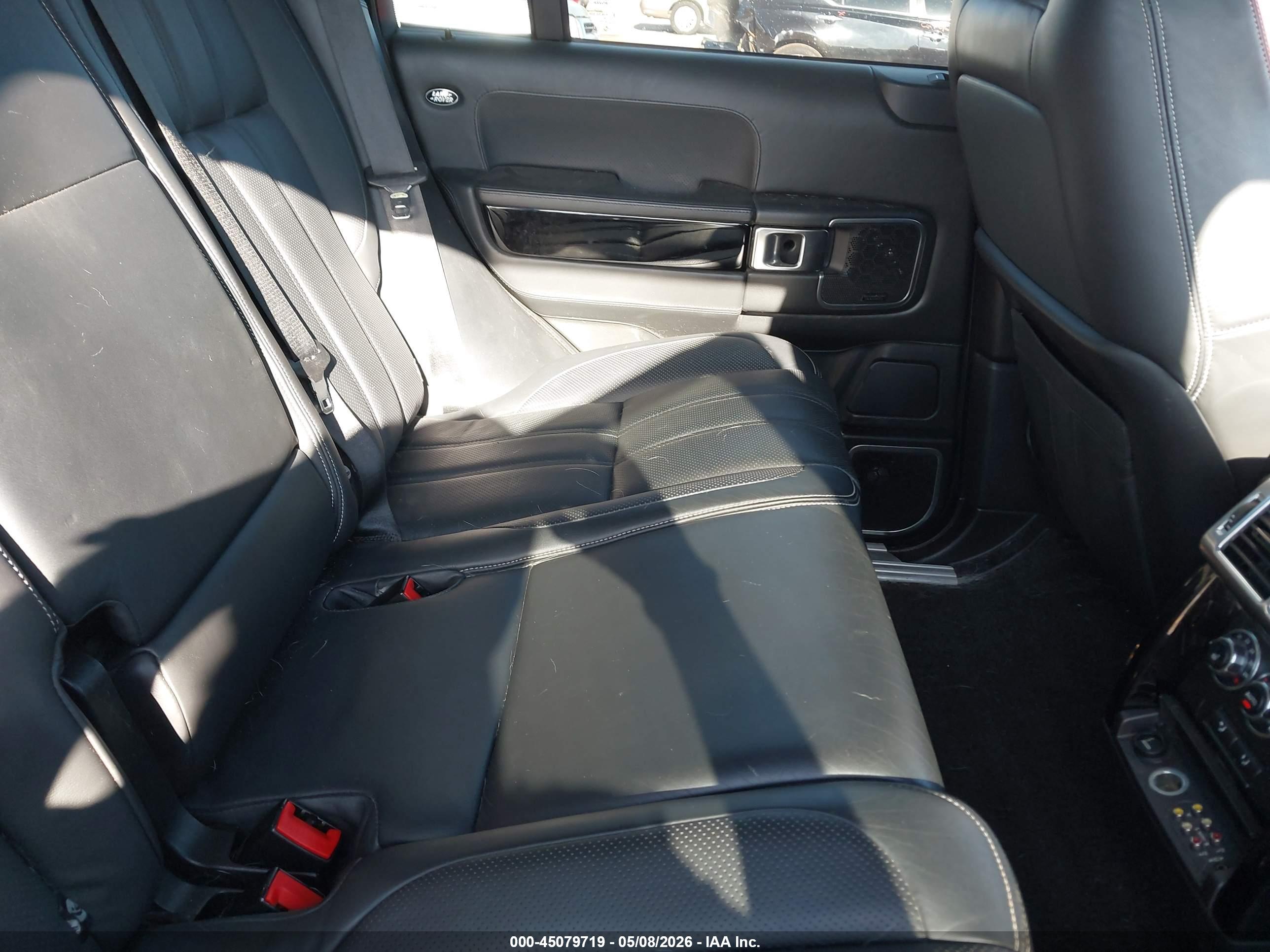 LAND ROVER image 8