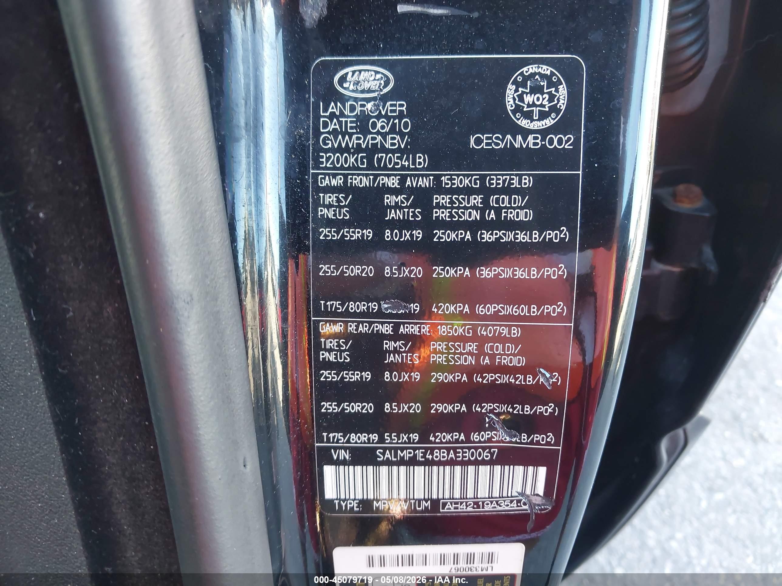 LAND ROVER image 9