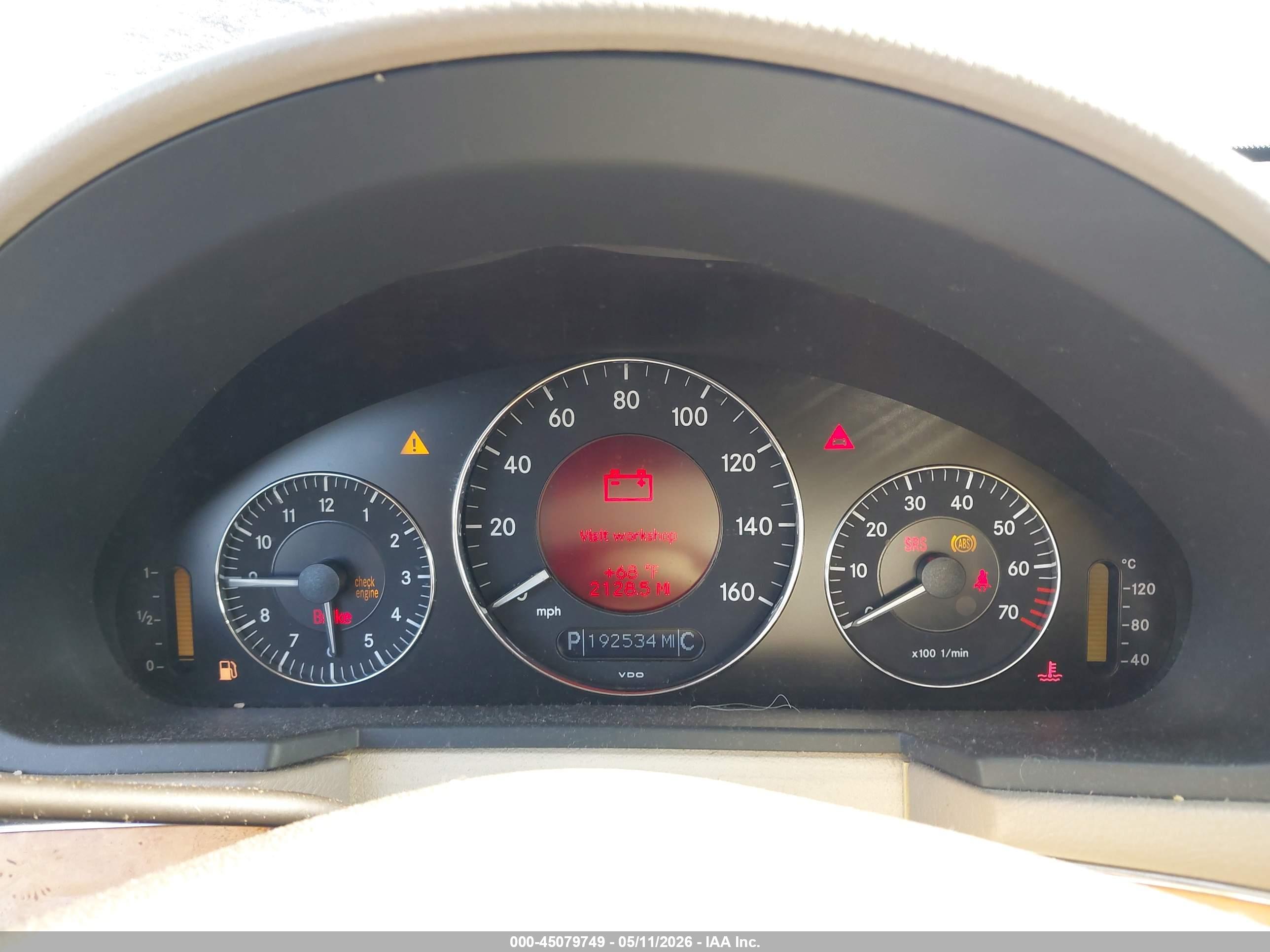 MERCEDES-BENZ E image 7