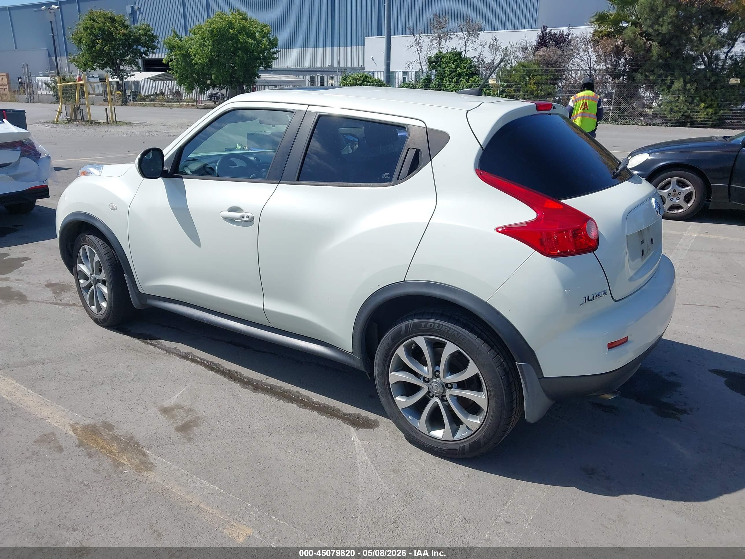 NISSAN JUKE image 3
