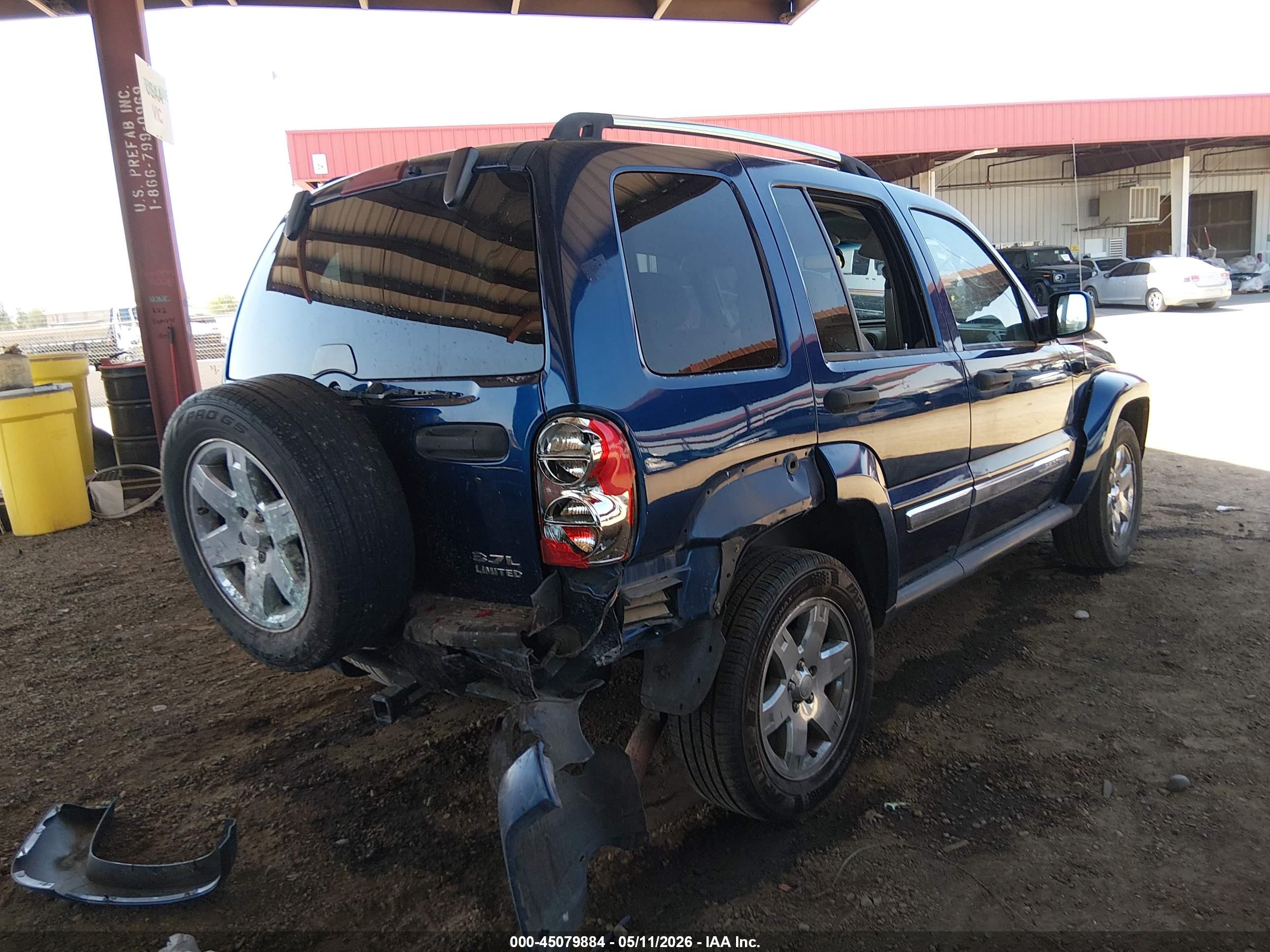 JEEP LIBERTY image 4