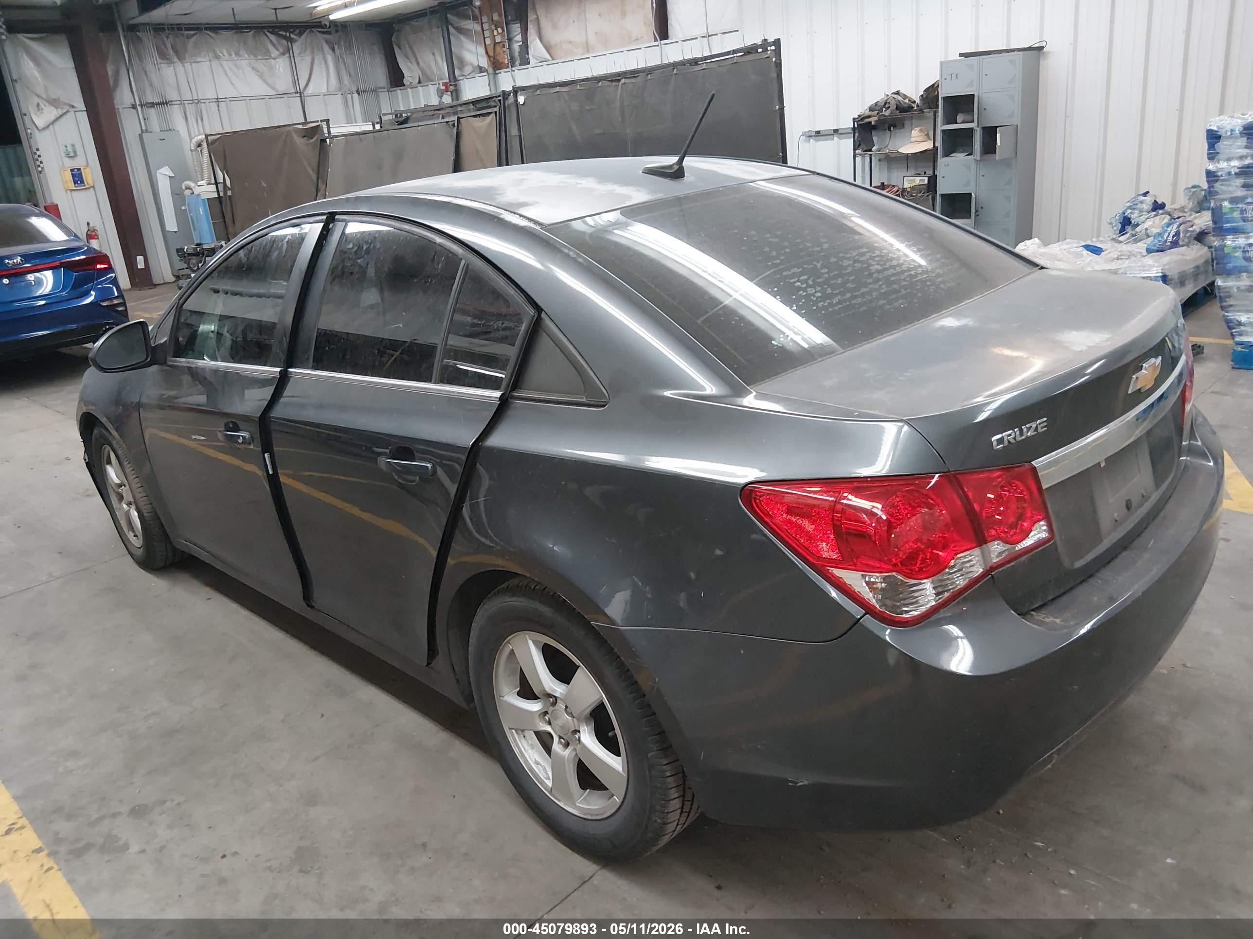 CHEVROLET CRUZE image 3