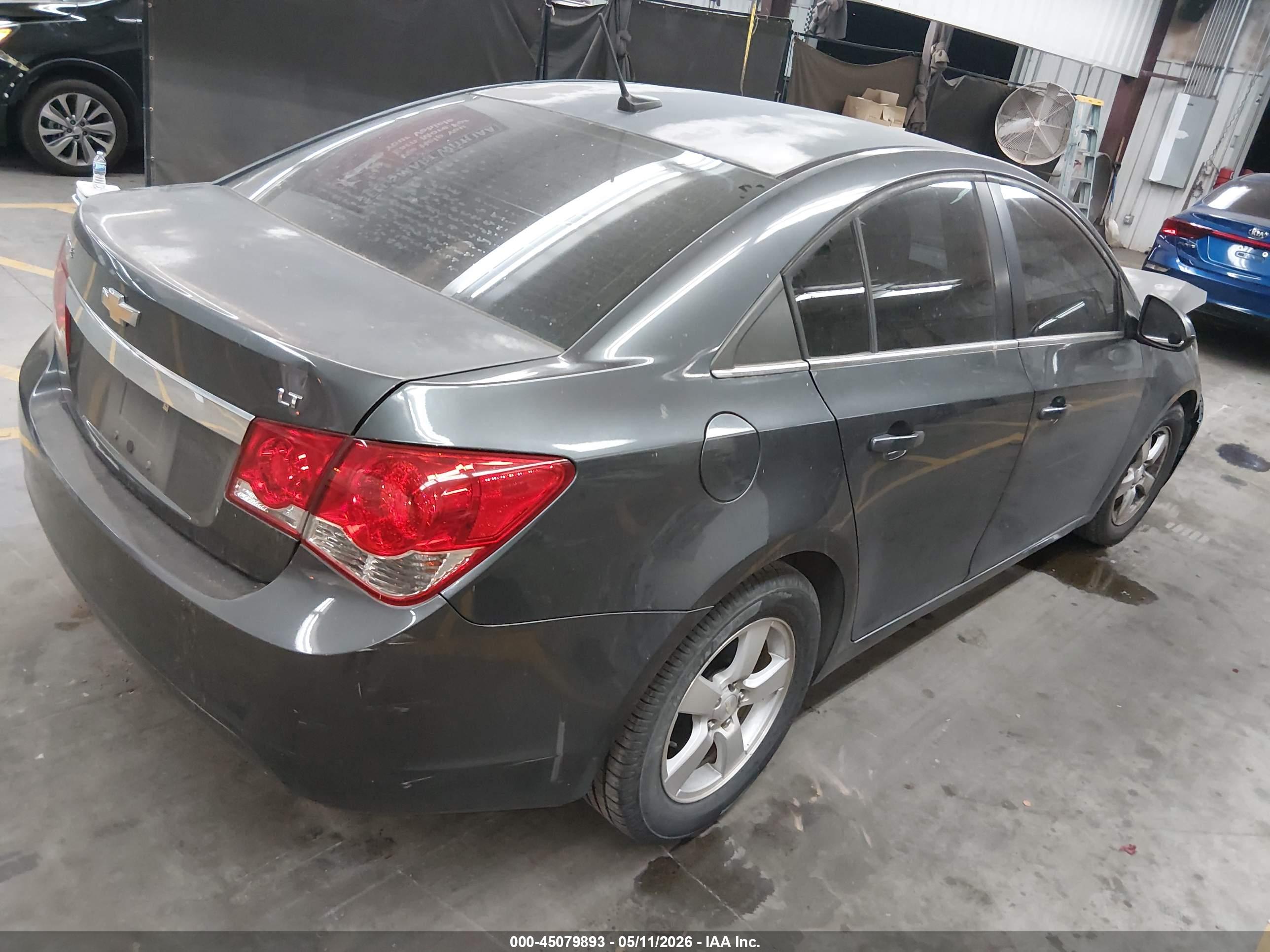 CHEVROLET CRUZE image 4
