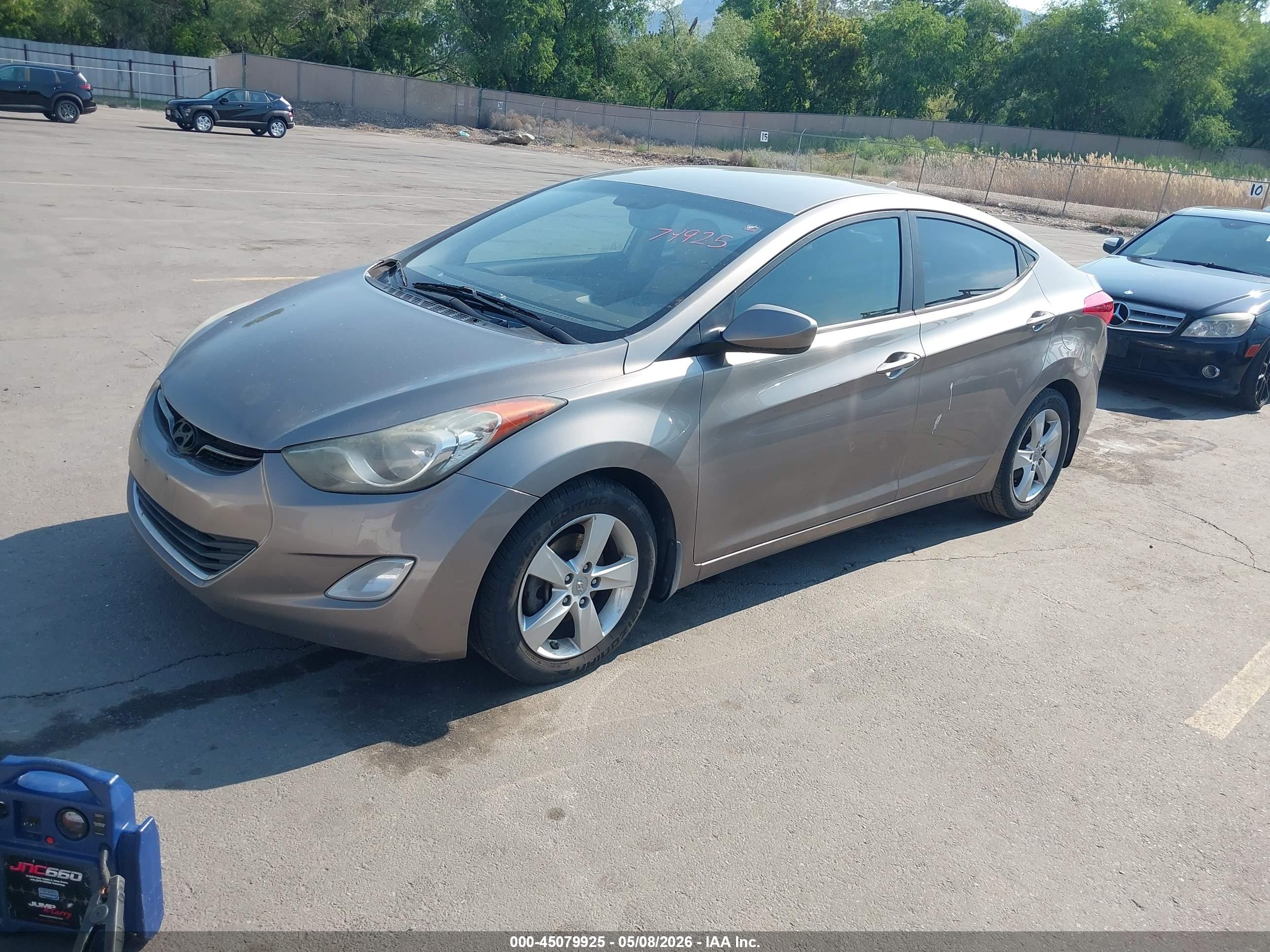 HYUNDAI ELANTRA image 2