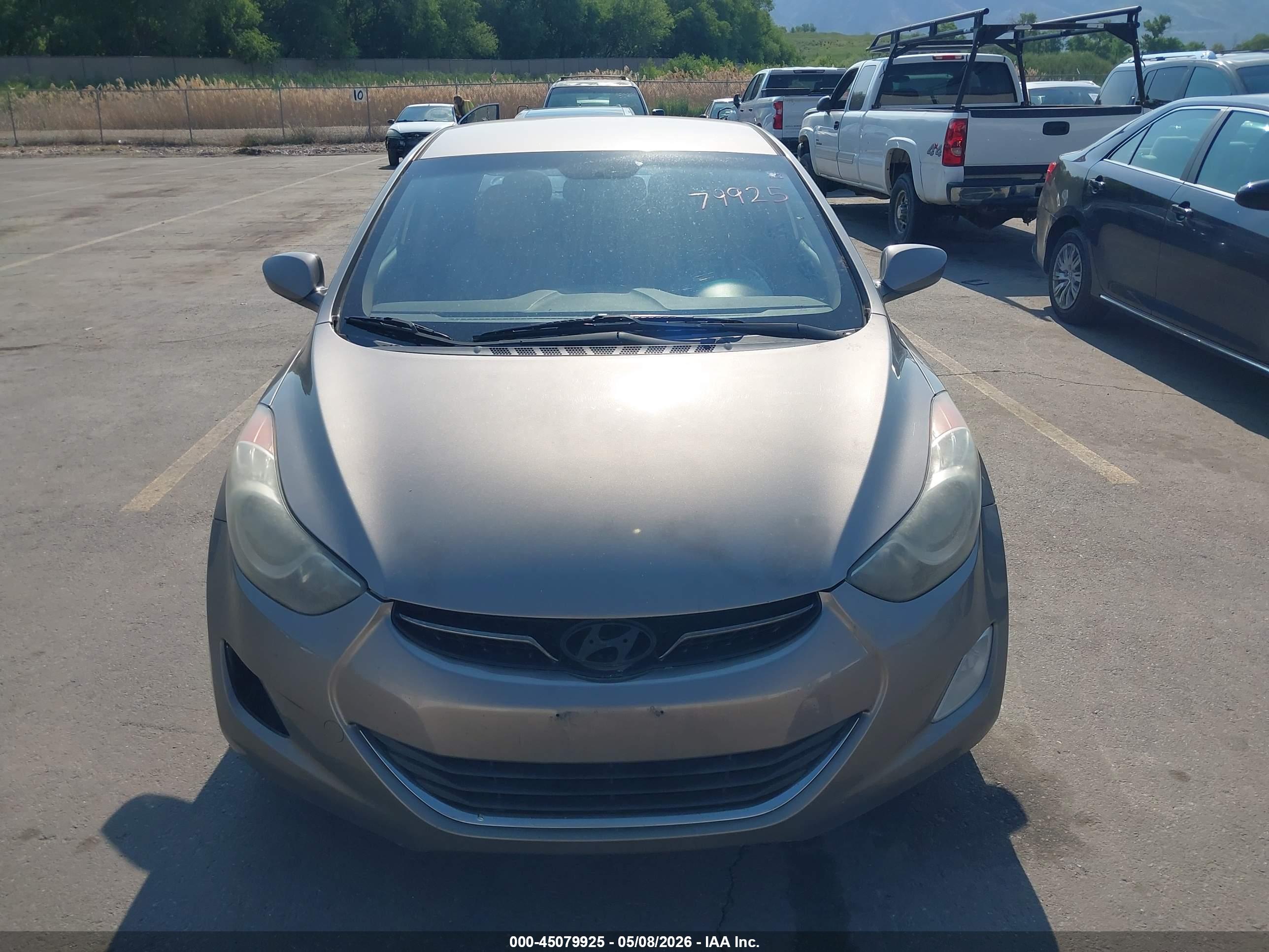 HYUNDAI ELANTRA image 6