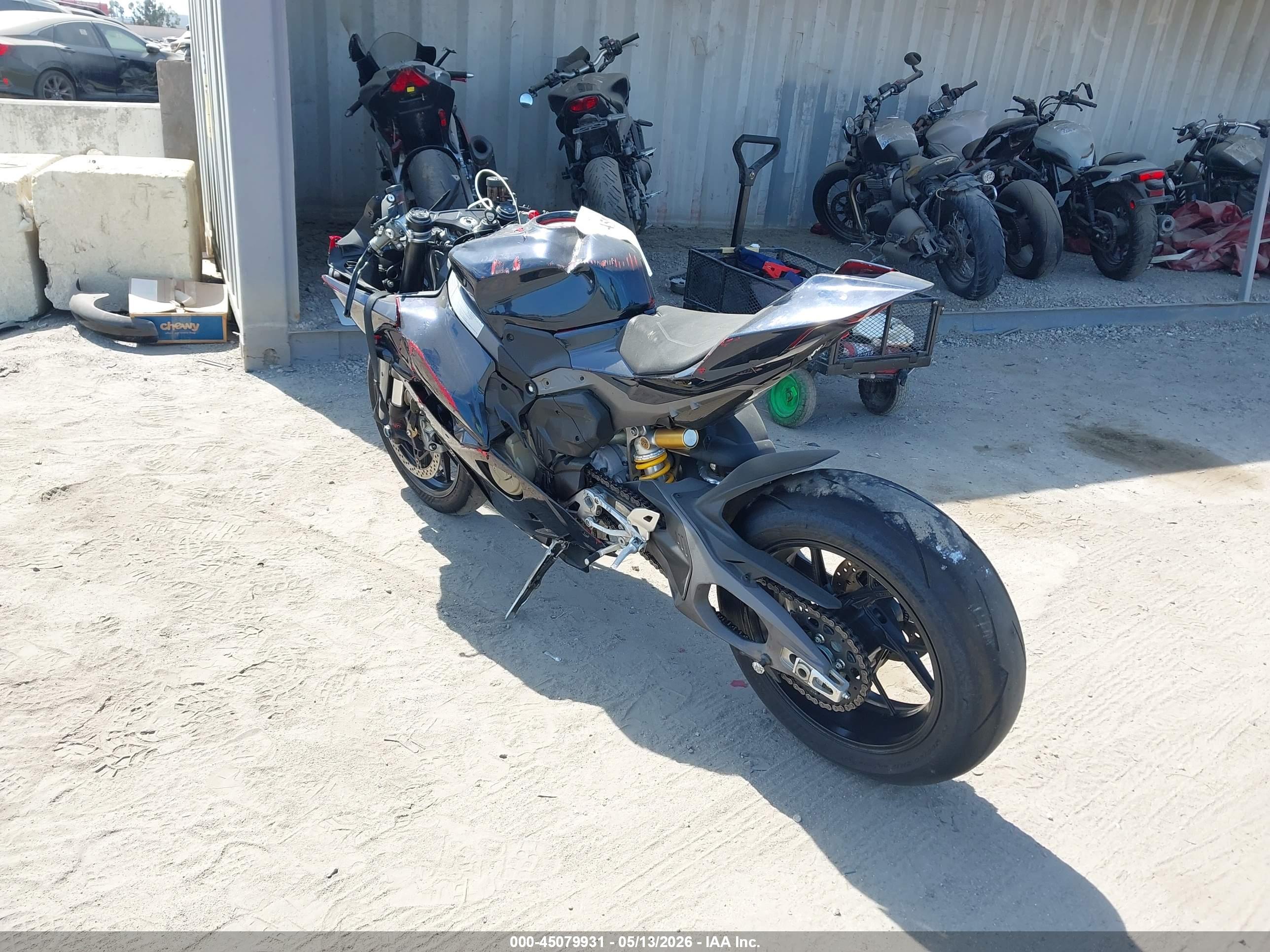 DUCATI PANIGALE image 3