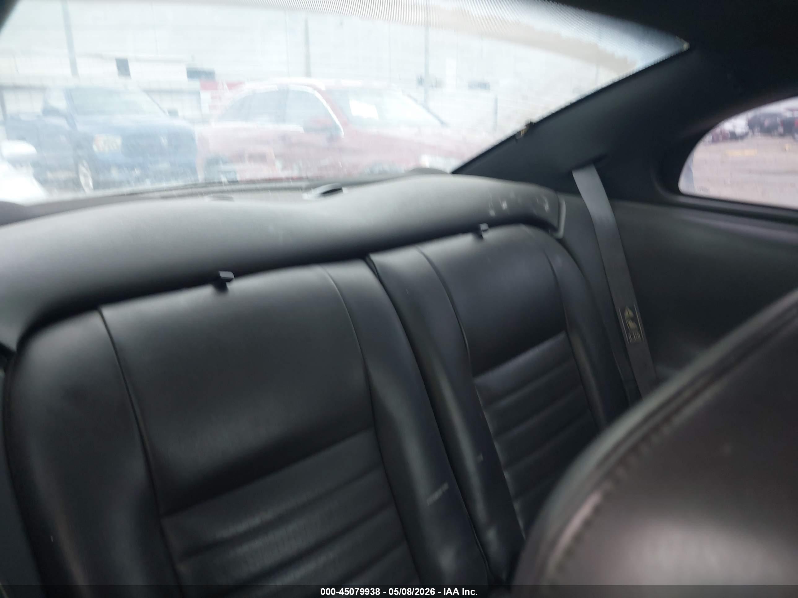 FORD MUSTANG image 8