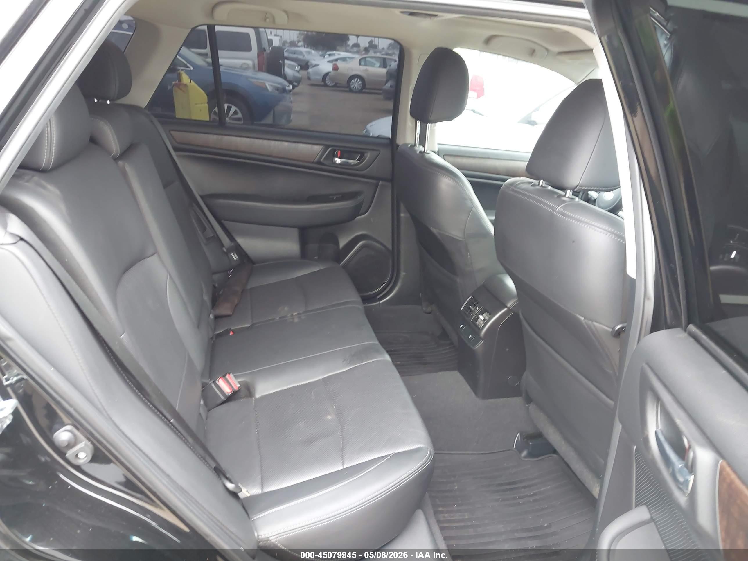 SUBARU OUTBACK image 8