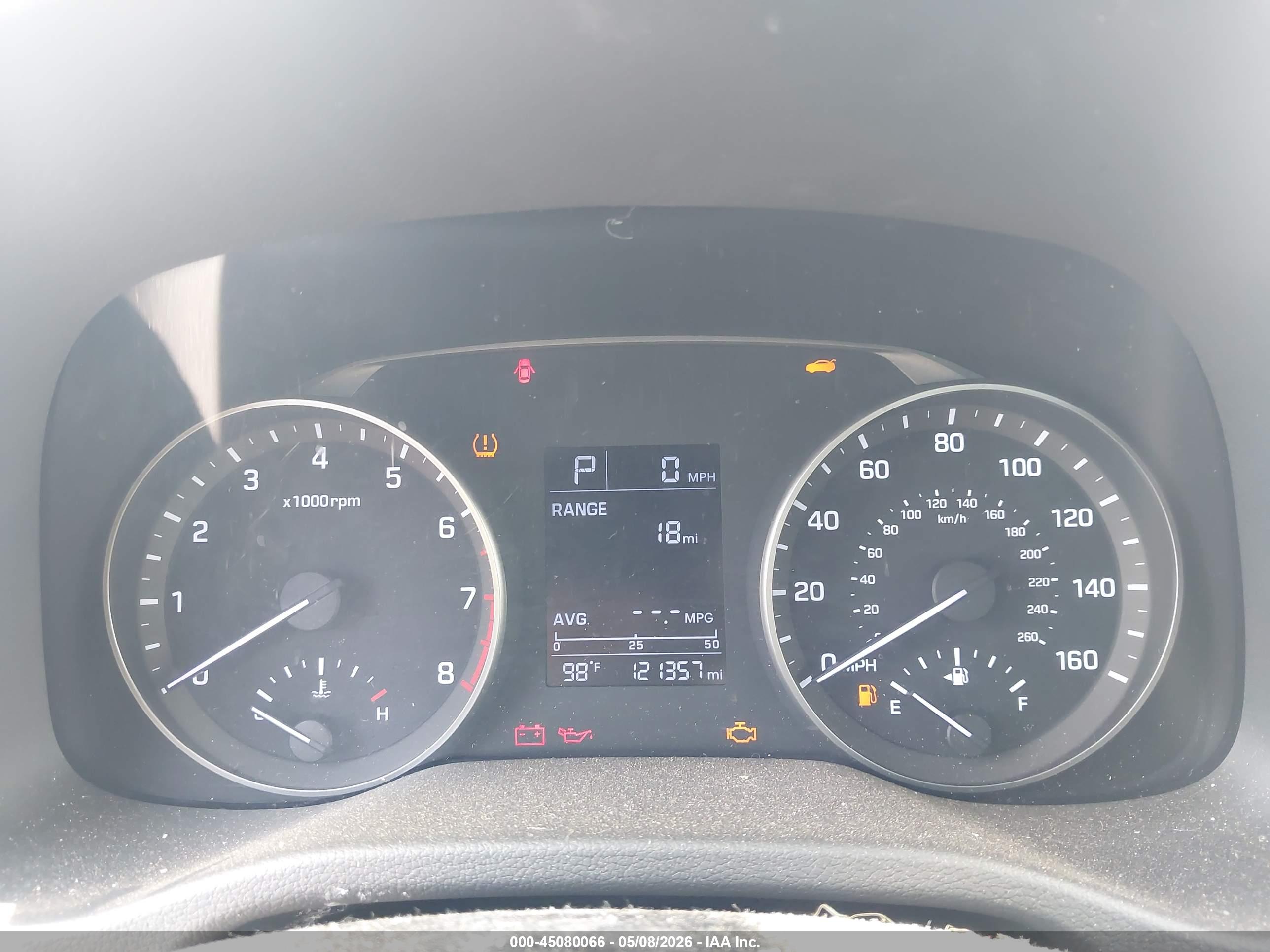 HYUNDAI ELANTRA image 7