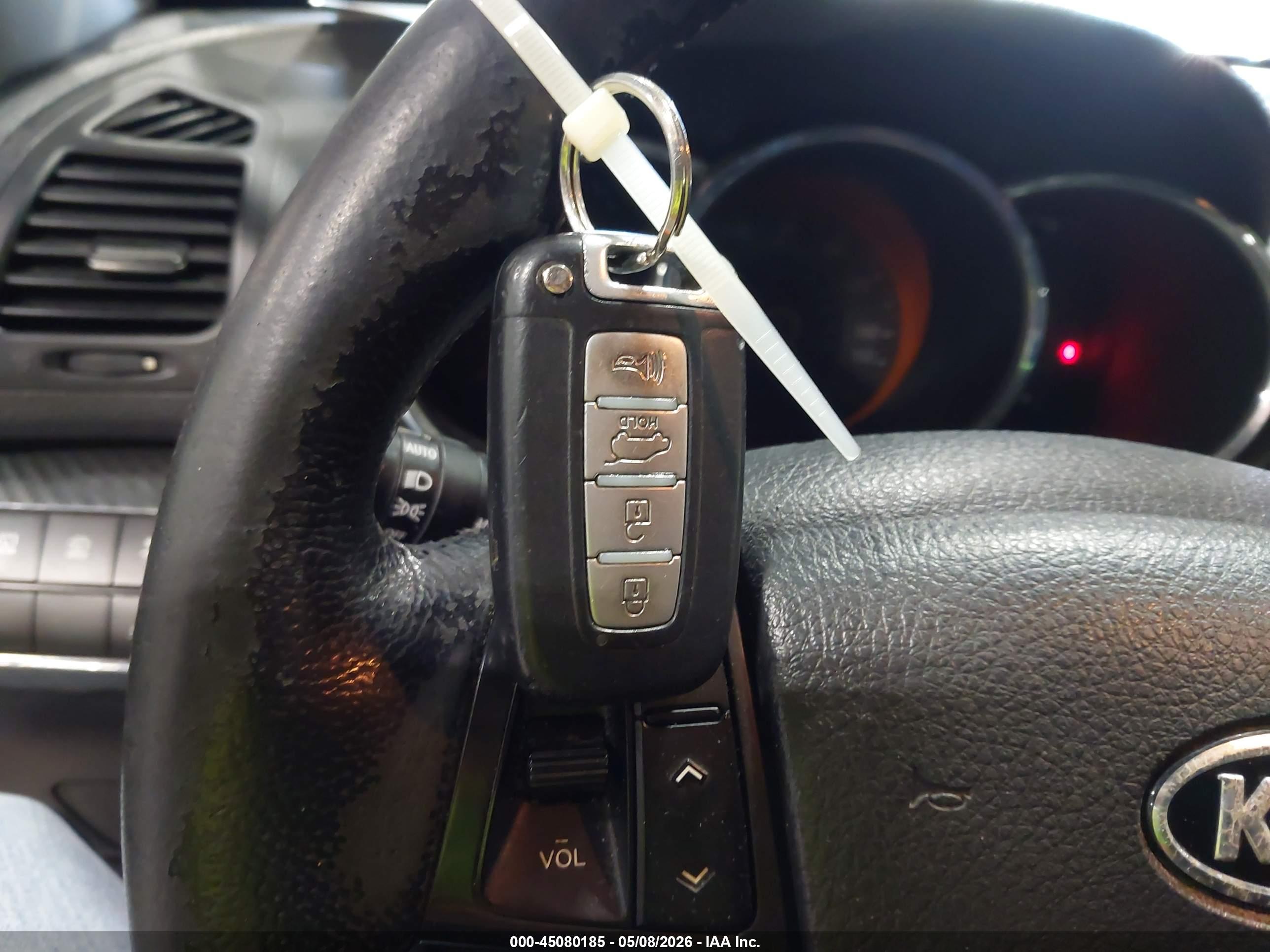 KIA SORENTO image 11