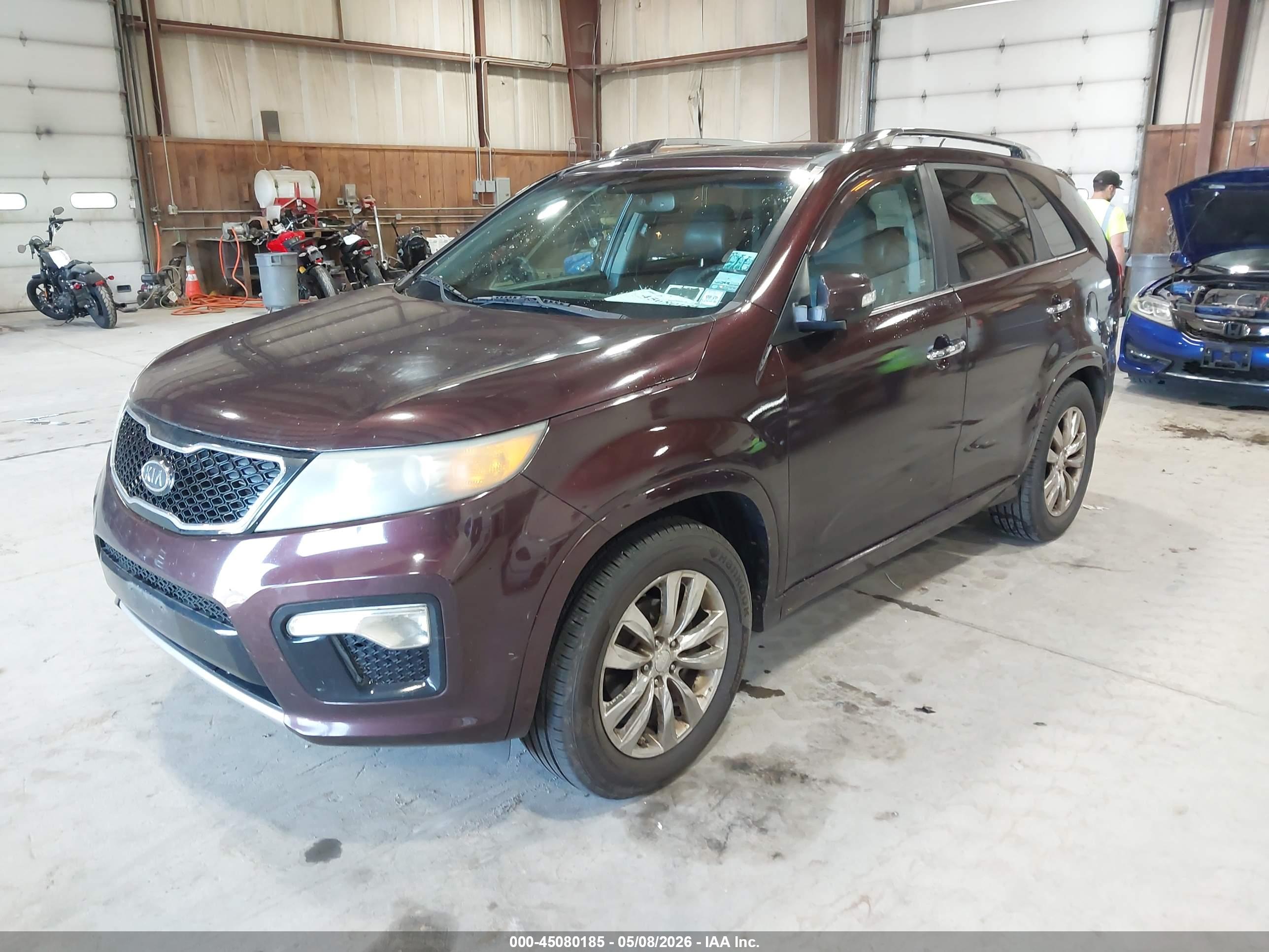 KIA SORENTO image 2