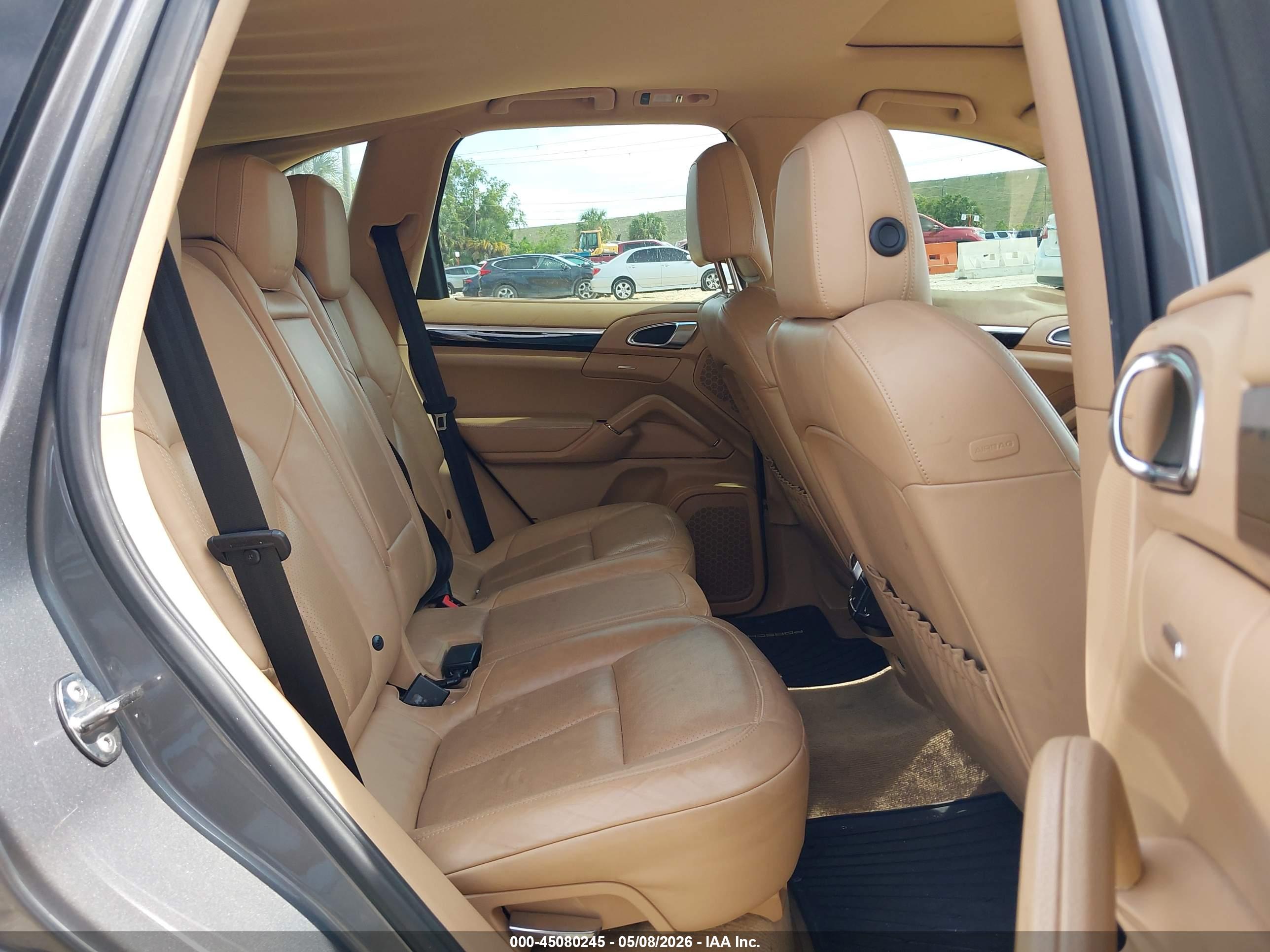 PORSCHE CAYENNE image 8