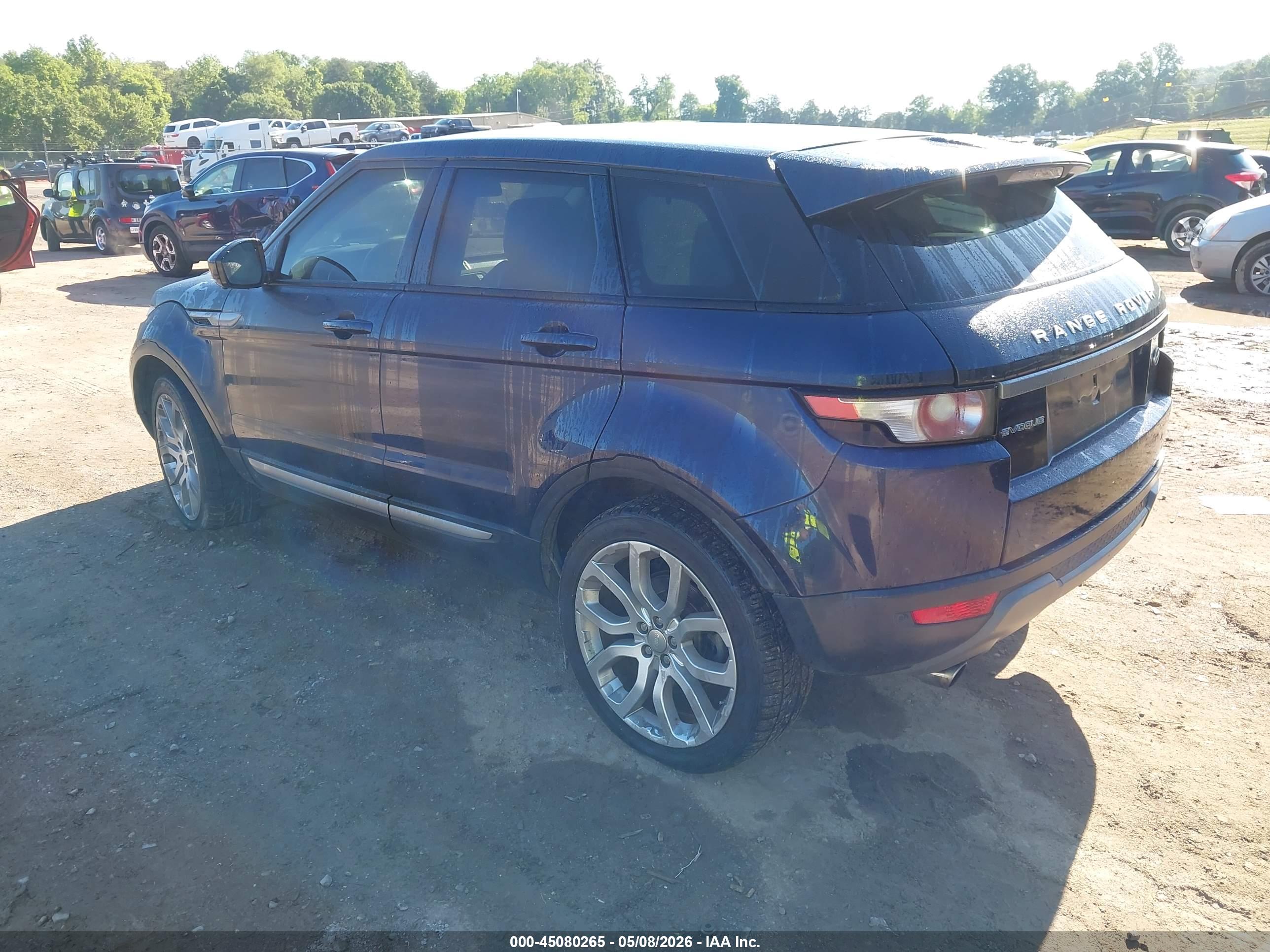 LAND ROVER image 3