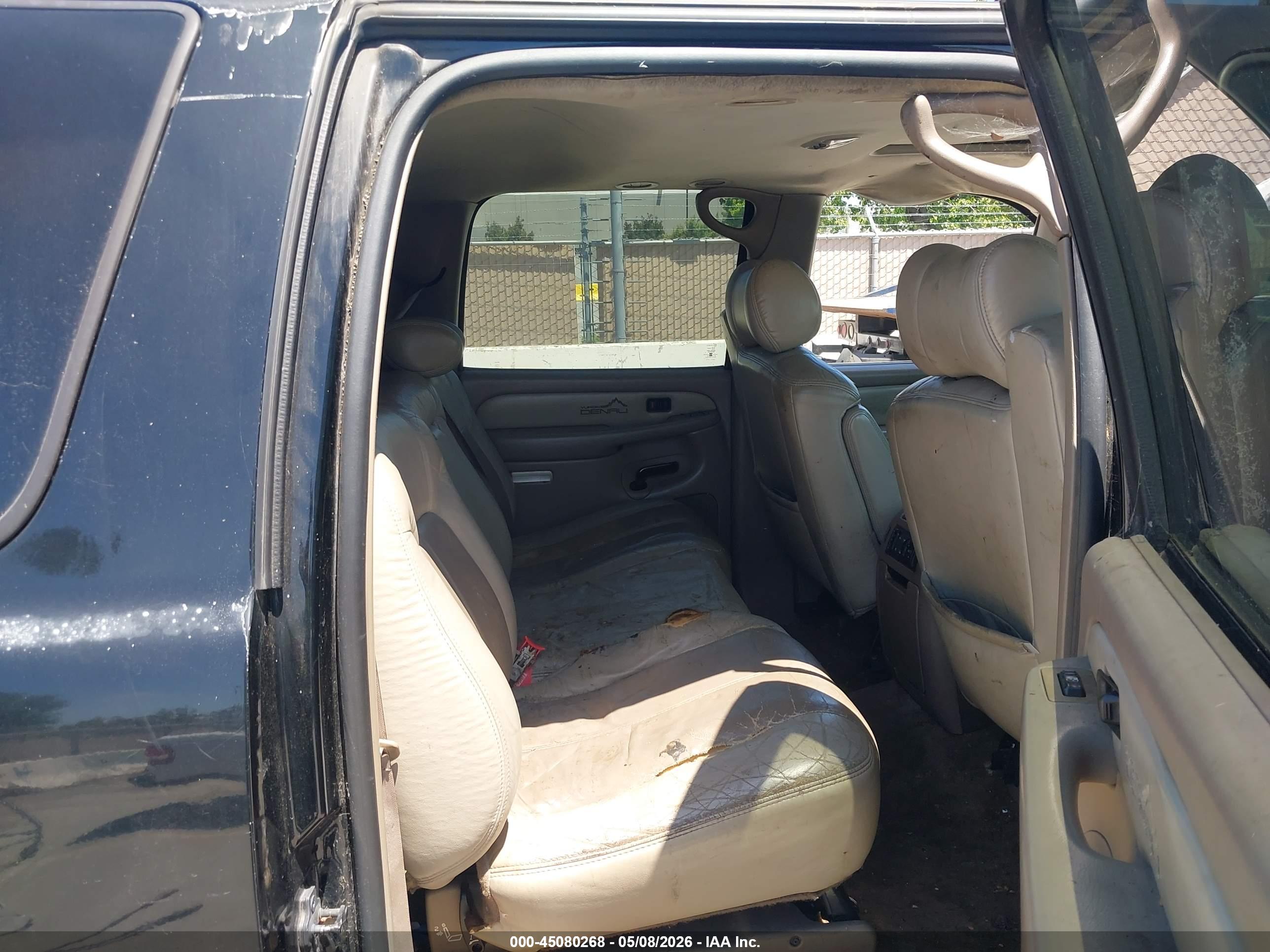 GMC YUKON image 8