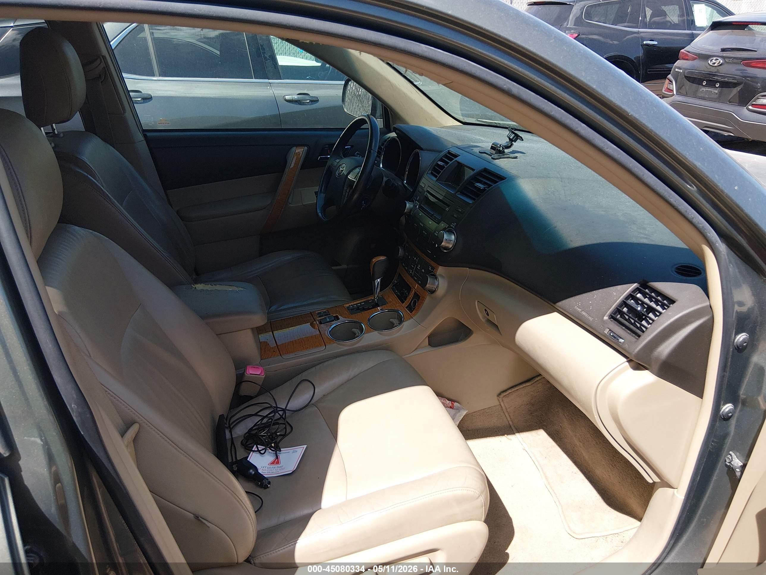 TOYOTA HIGHLANDER image 5