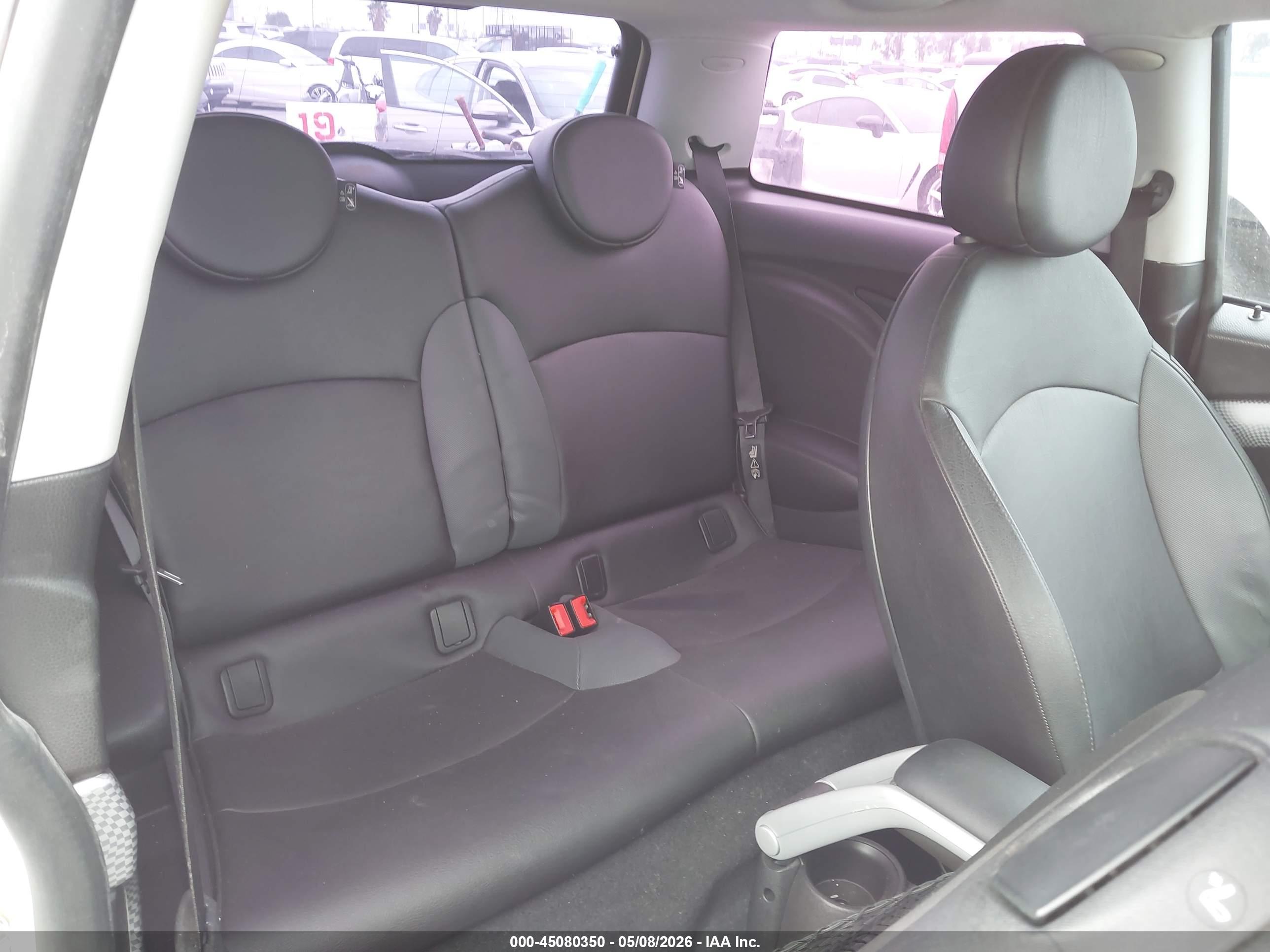 MINI COOPER image 8
