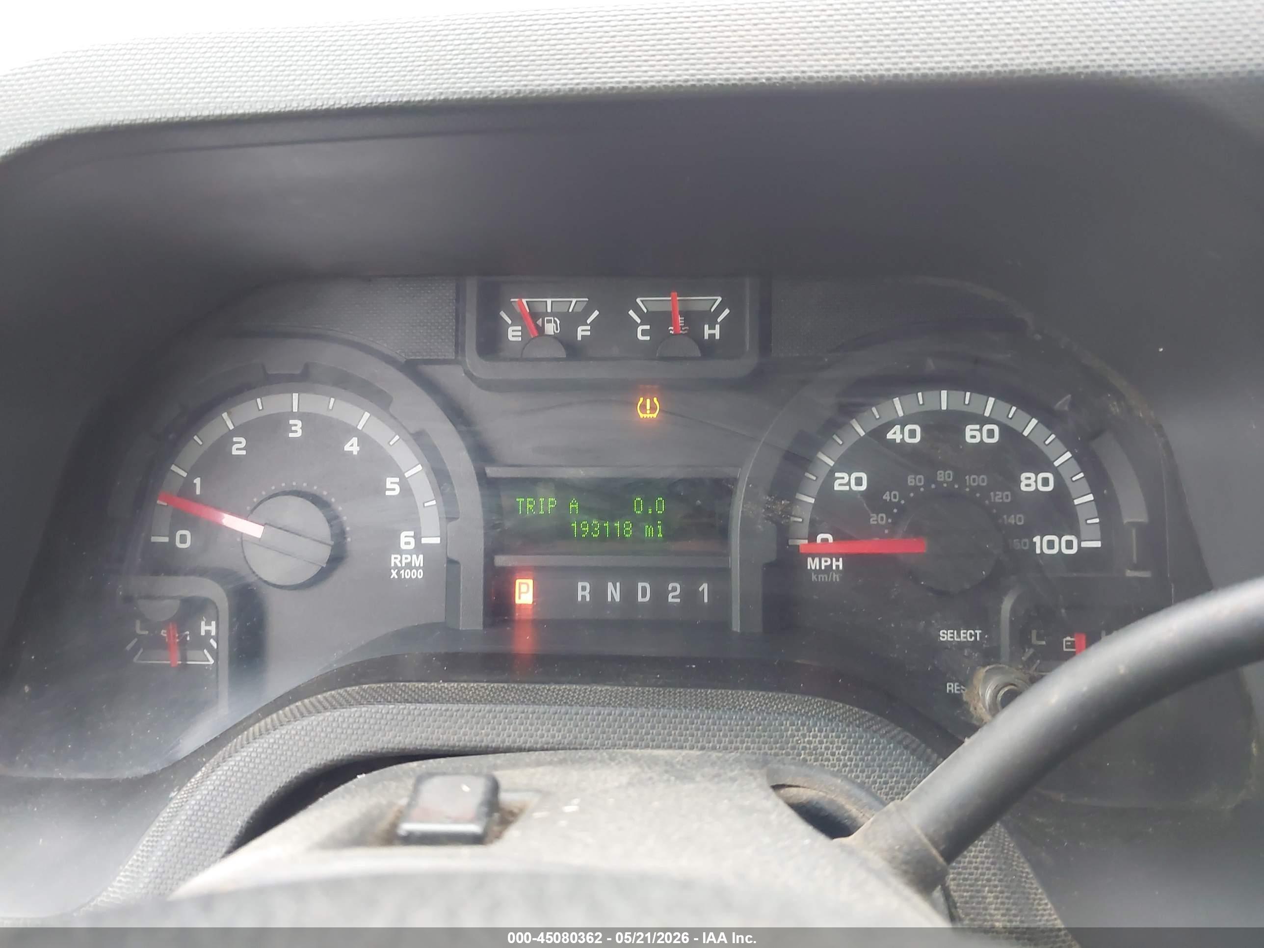 FORD E-350 image 7