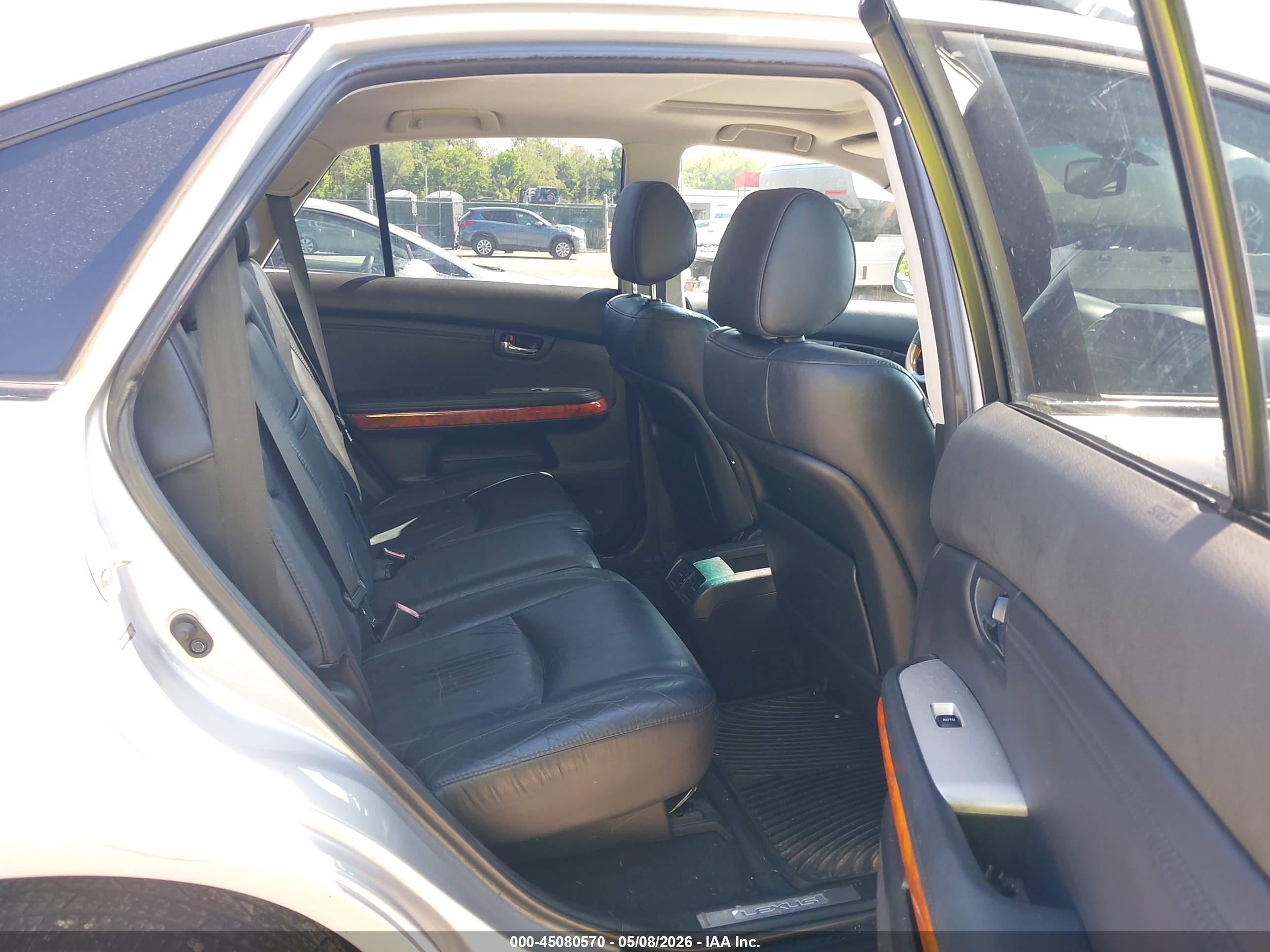 LEXUS RX image 8