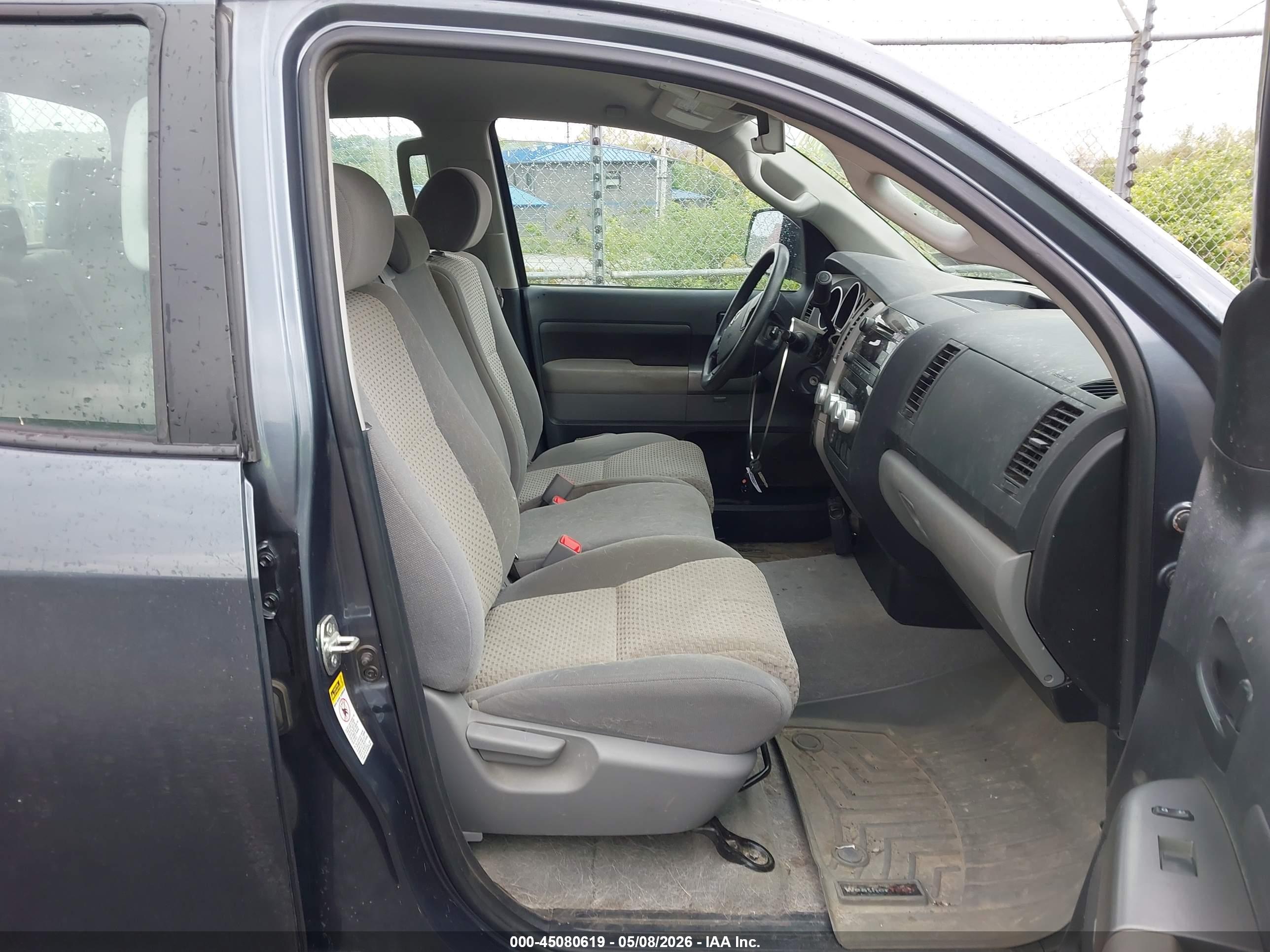 TOYOTA TUNDRA image 5