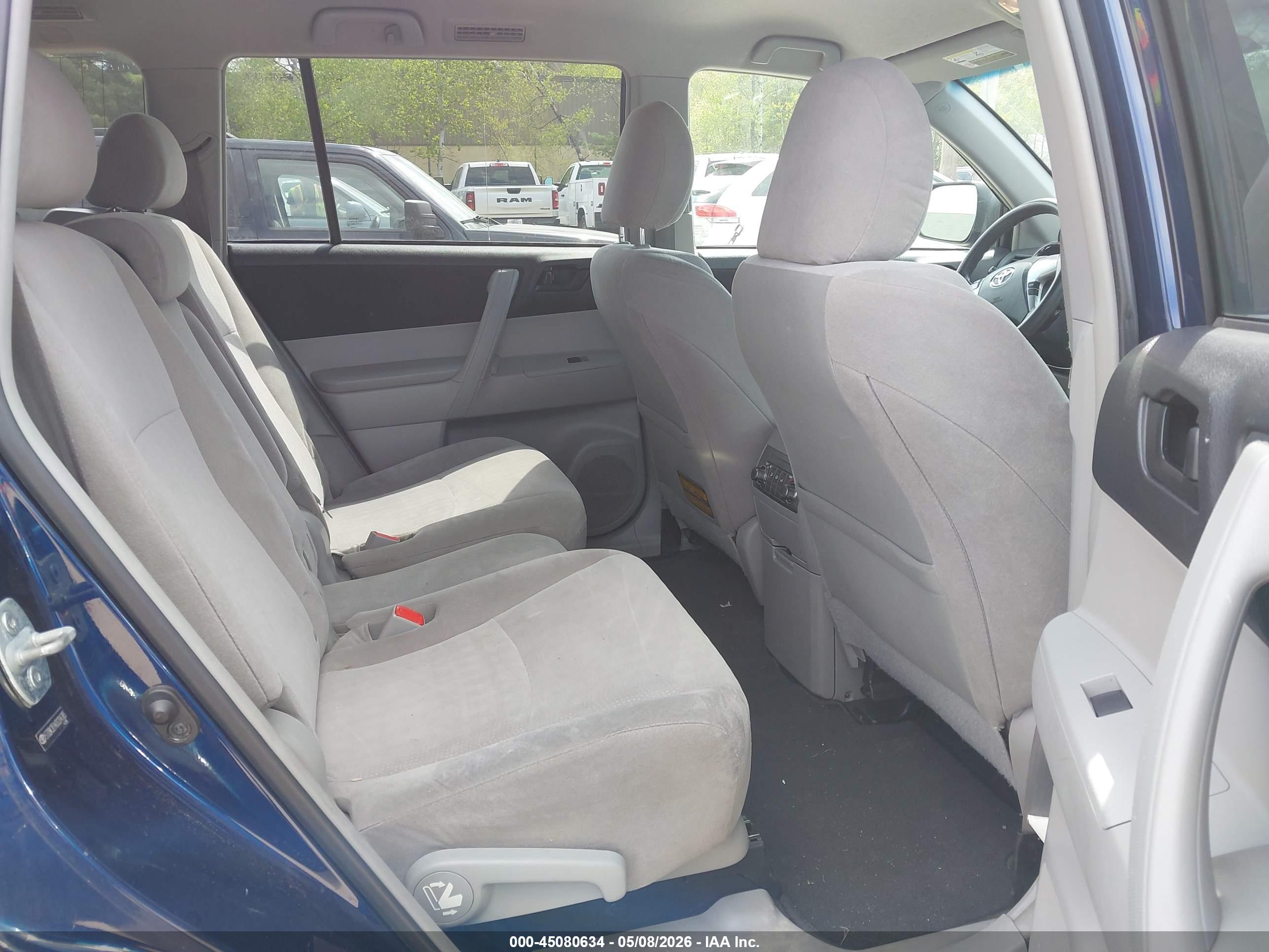 TOYOTA HIGHLANDER image 8