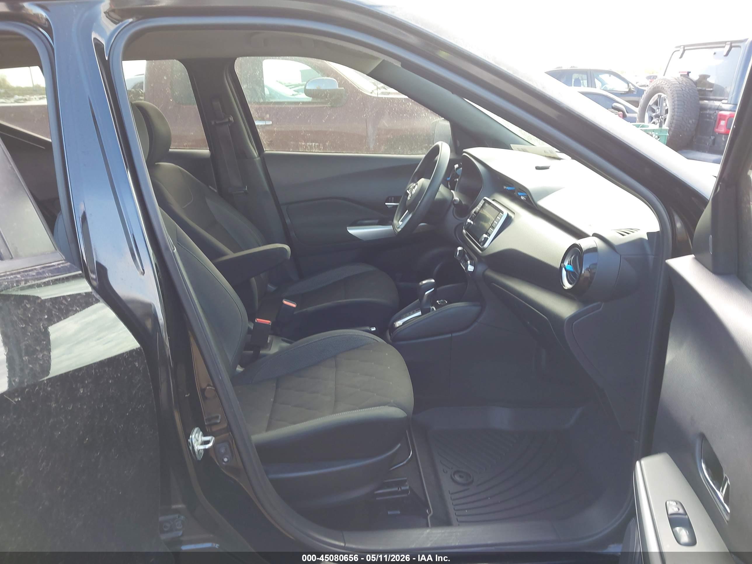 NISSAN KICKS image 5