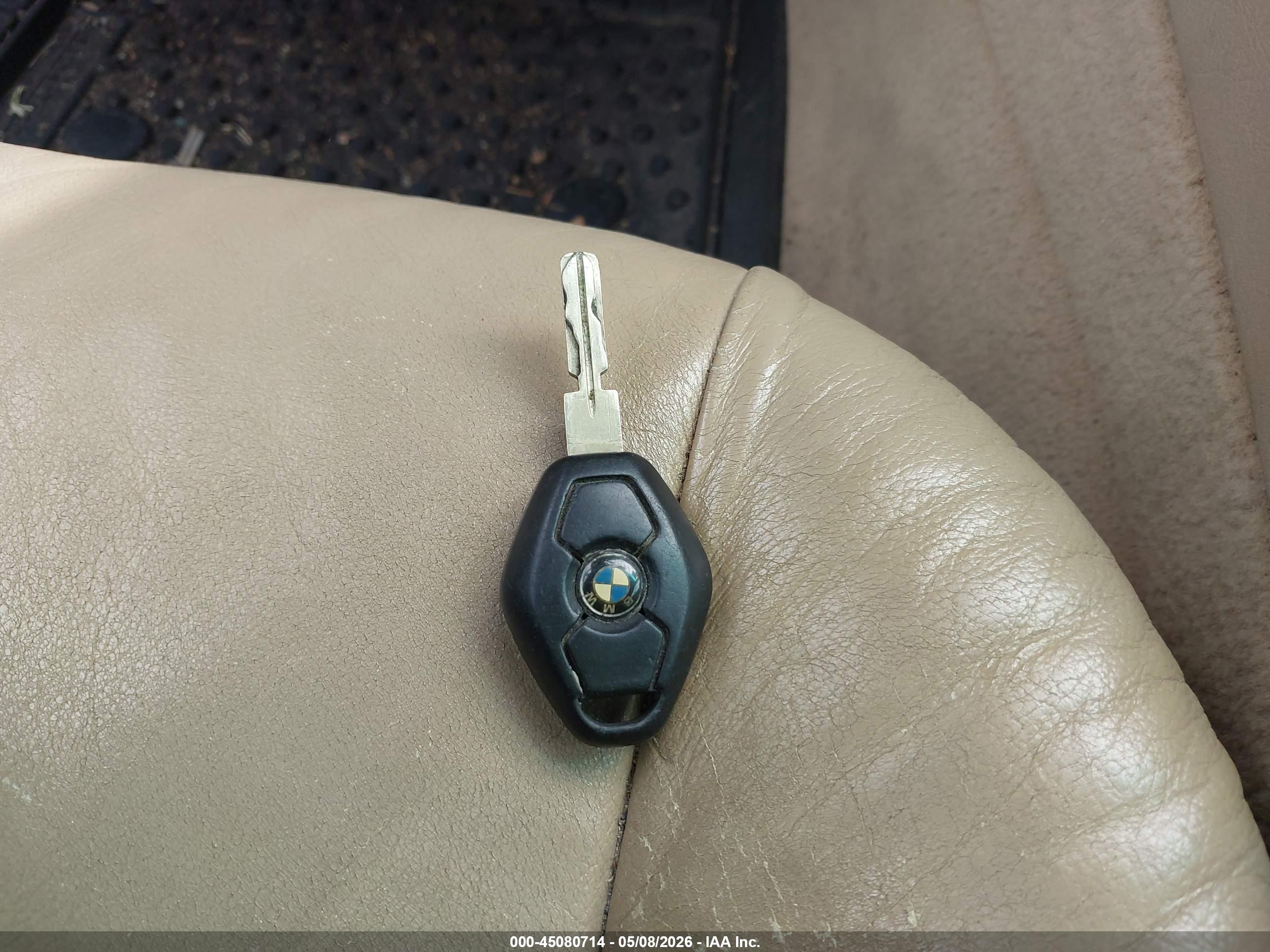 BMW 740IL image 11