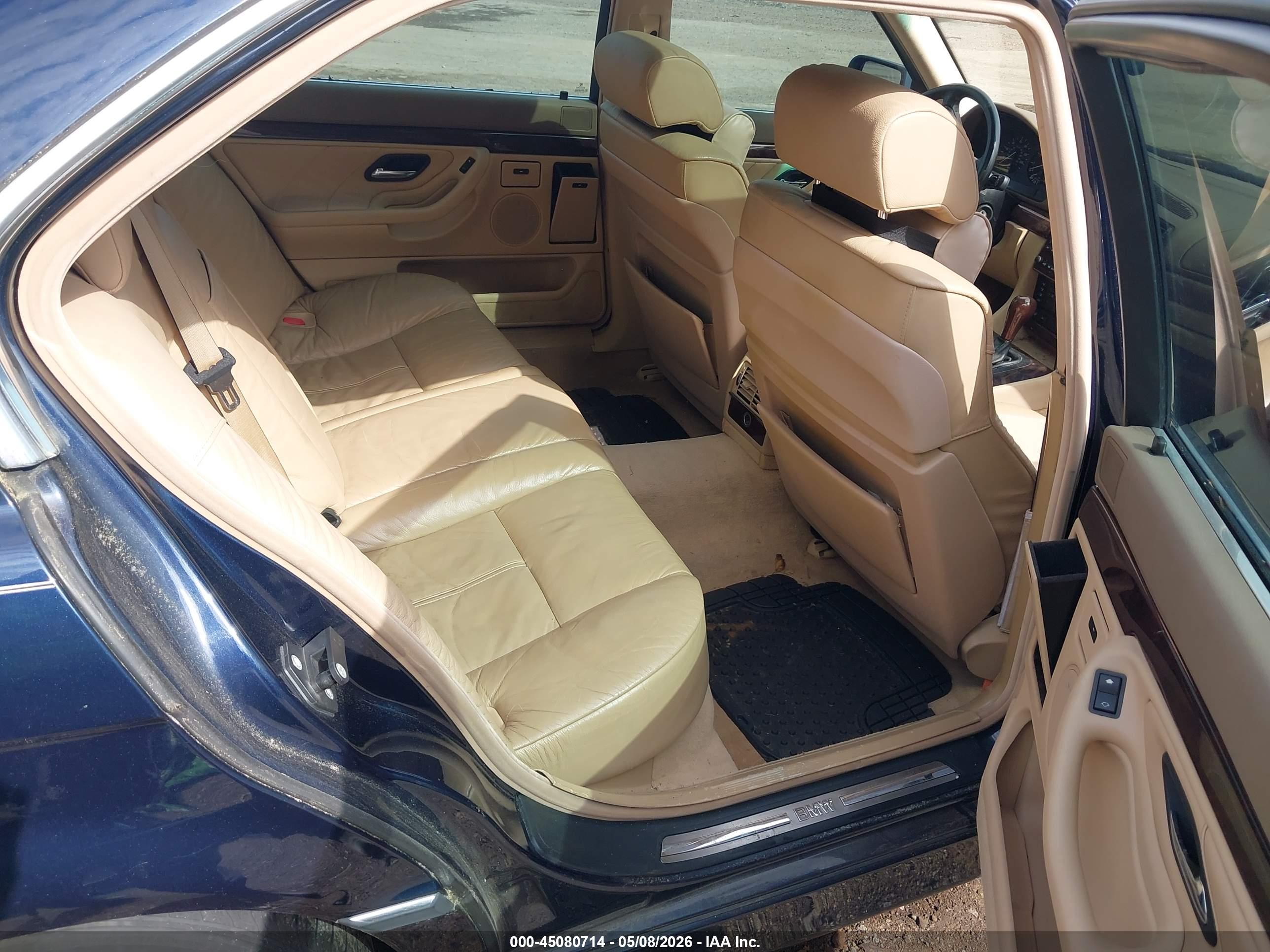 BMW 740IL image 8