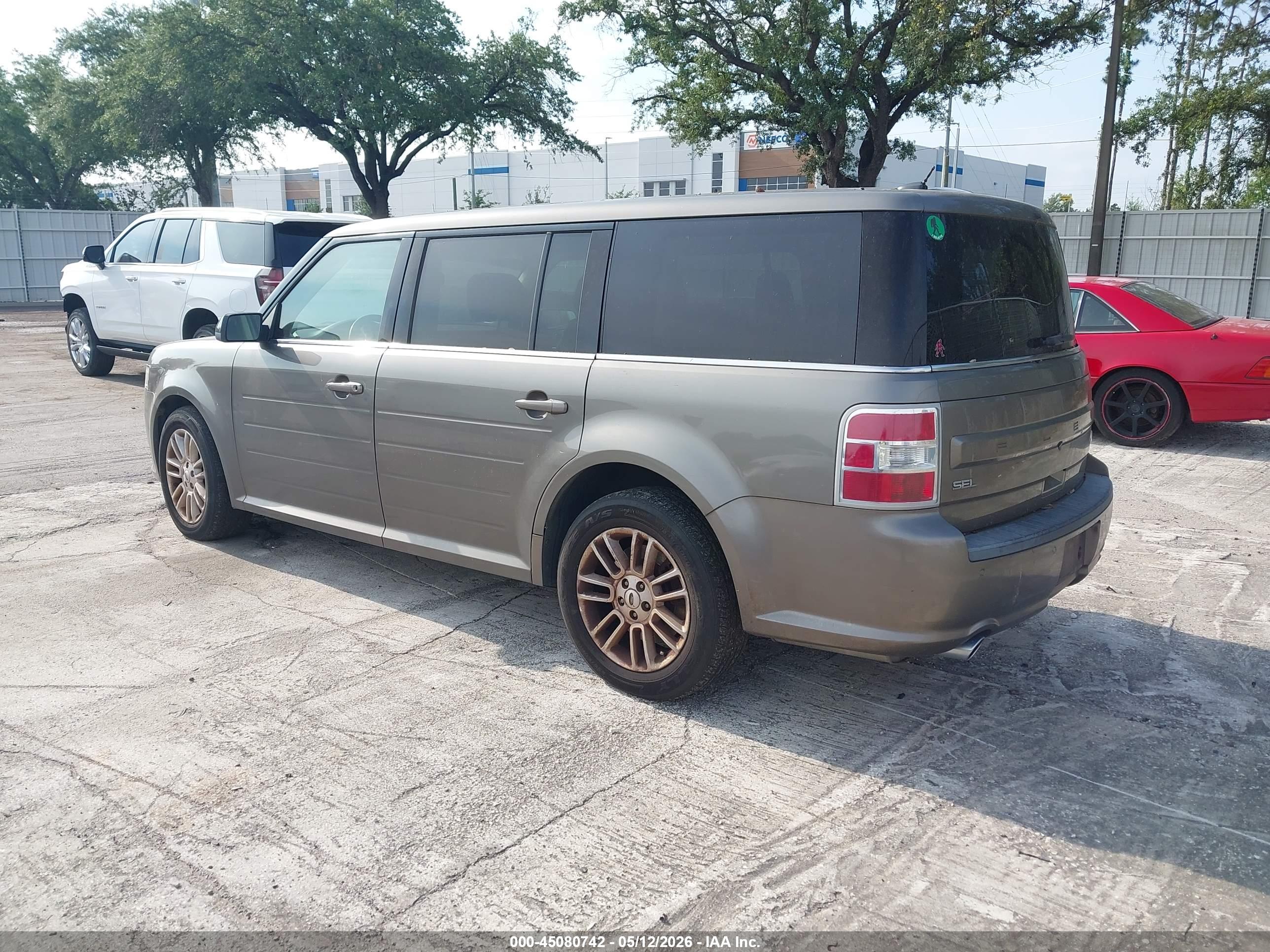 FORD FLEX image 3
