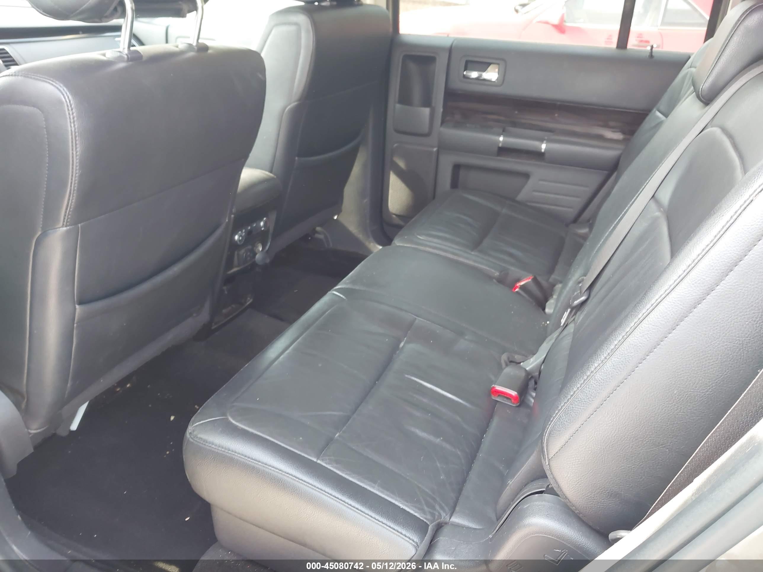 FORD FLEX image 8
