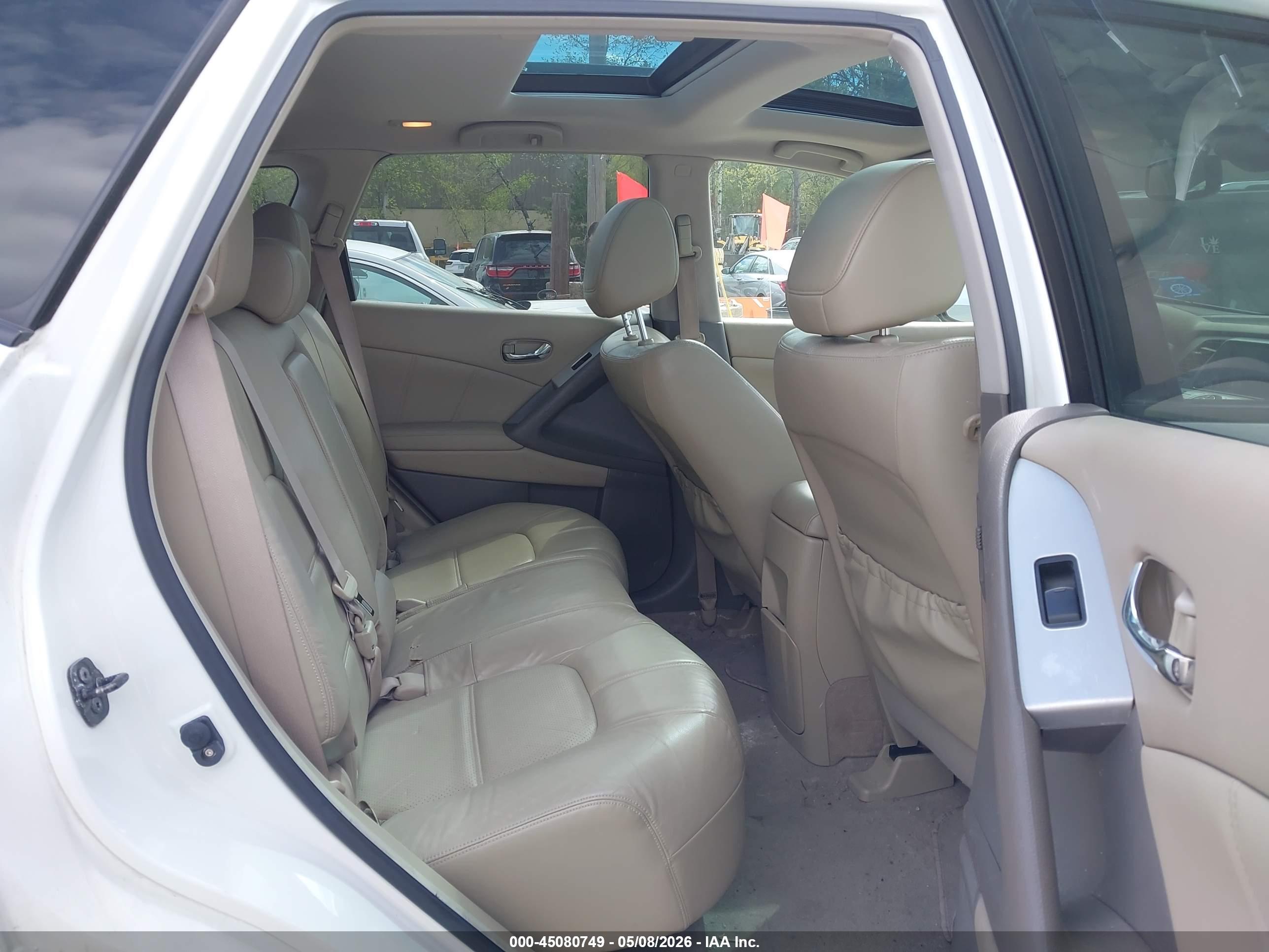 NISSAN MURANO image 8
