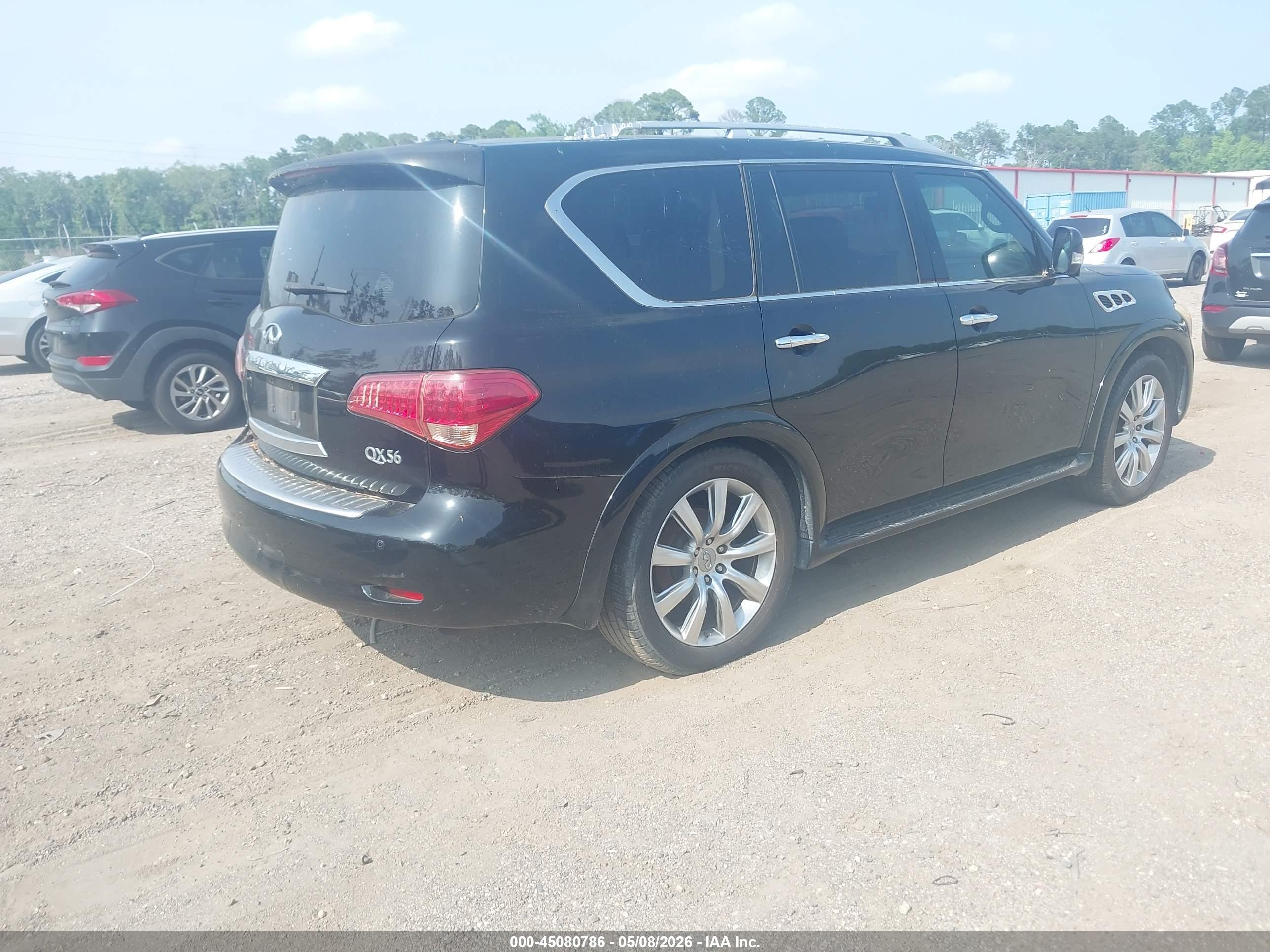INFINITI QX56 image 4