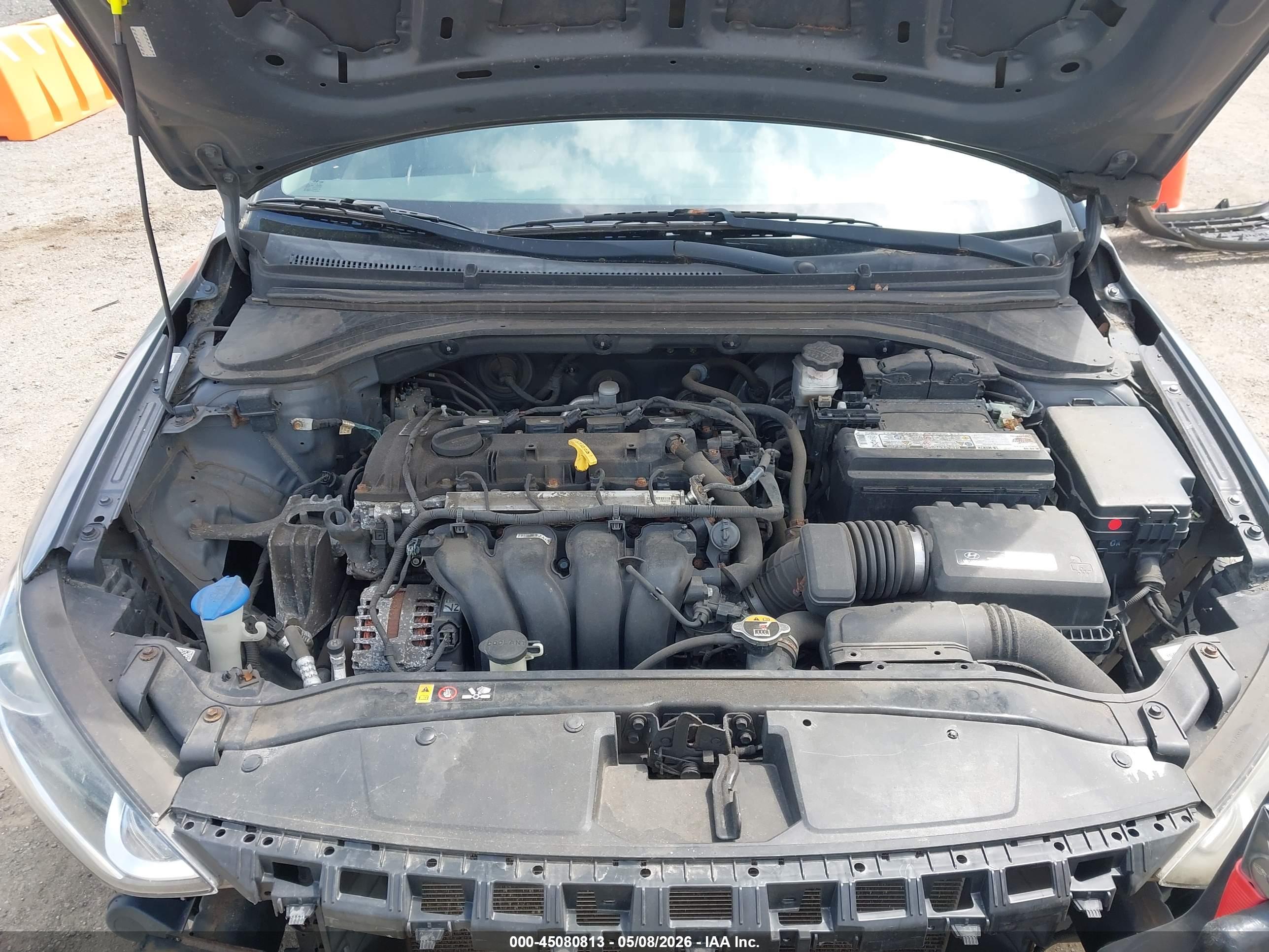 HYUNDAI ELANTRA image 10