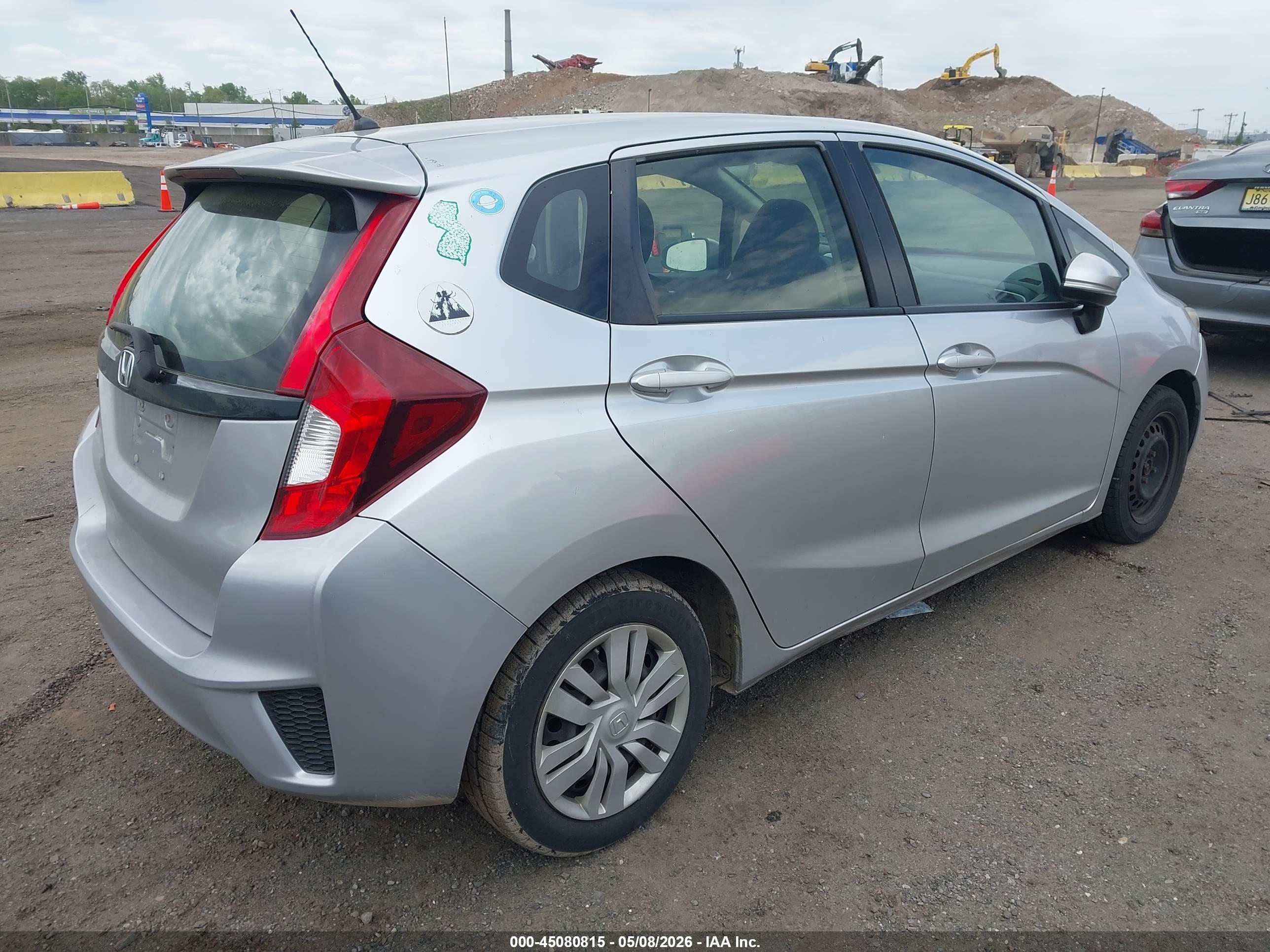 HONDA FIT image 4