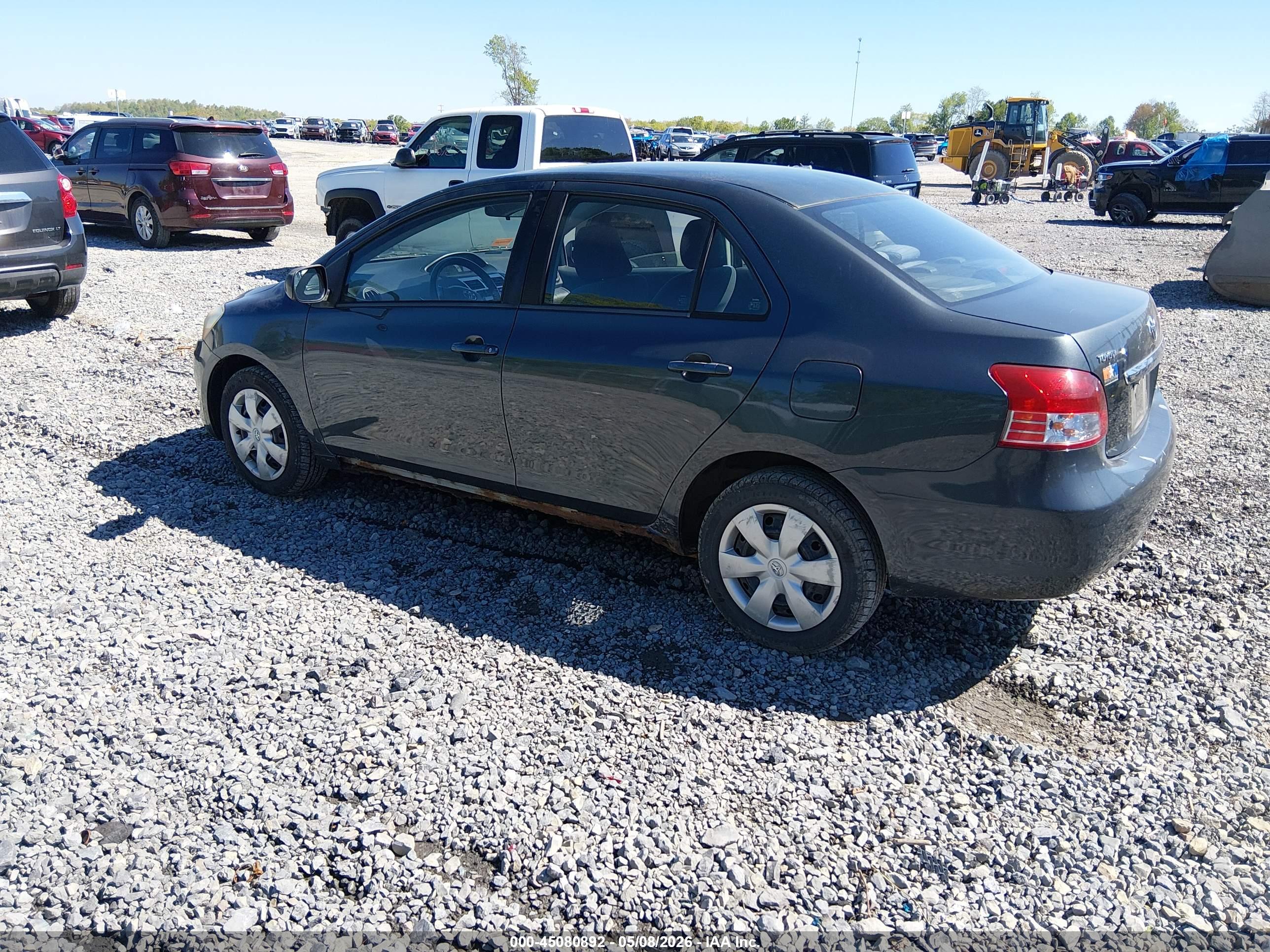 TOYOTA YARIS image 3