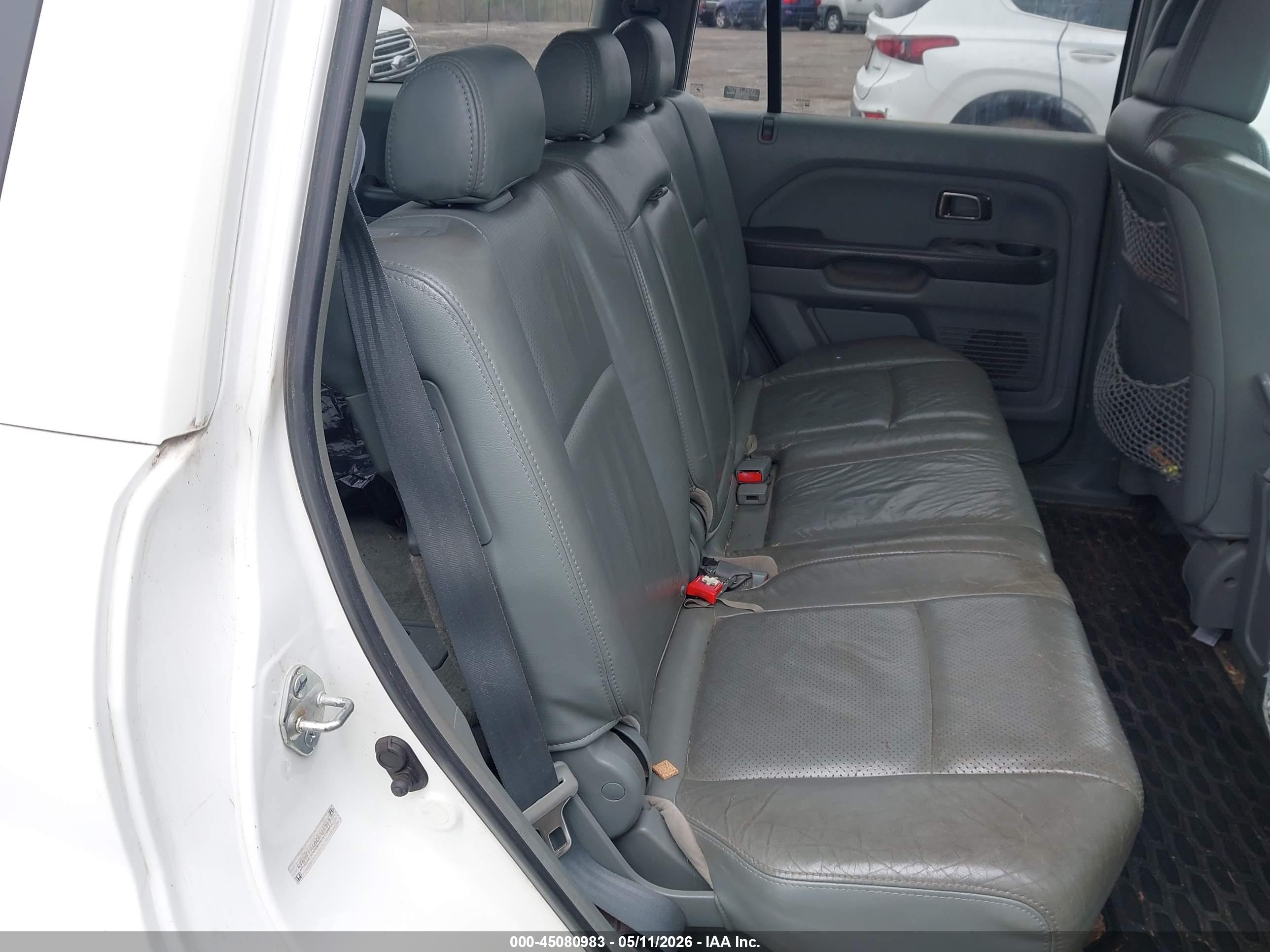 HONDA PILOT image 8