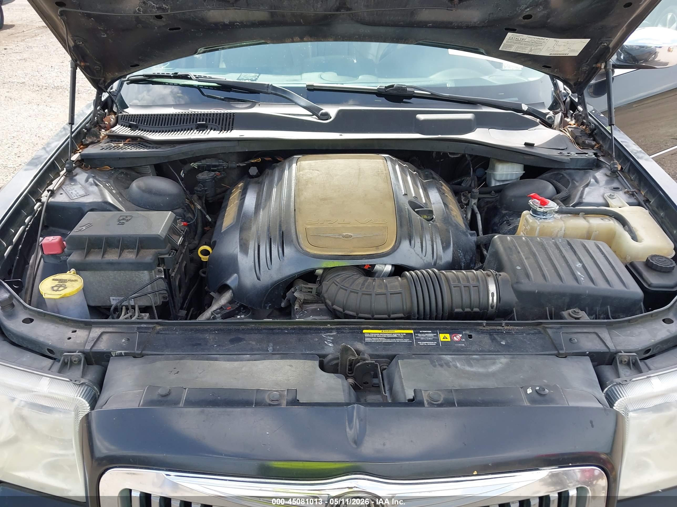 CHRYSLER 300C image 10