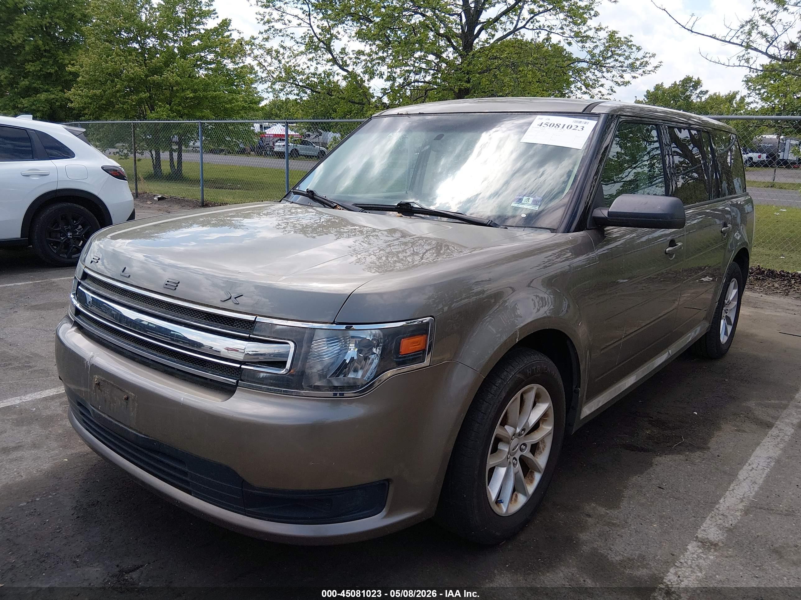 FORD FLEX image 2