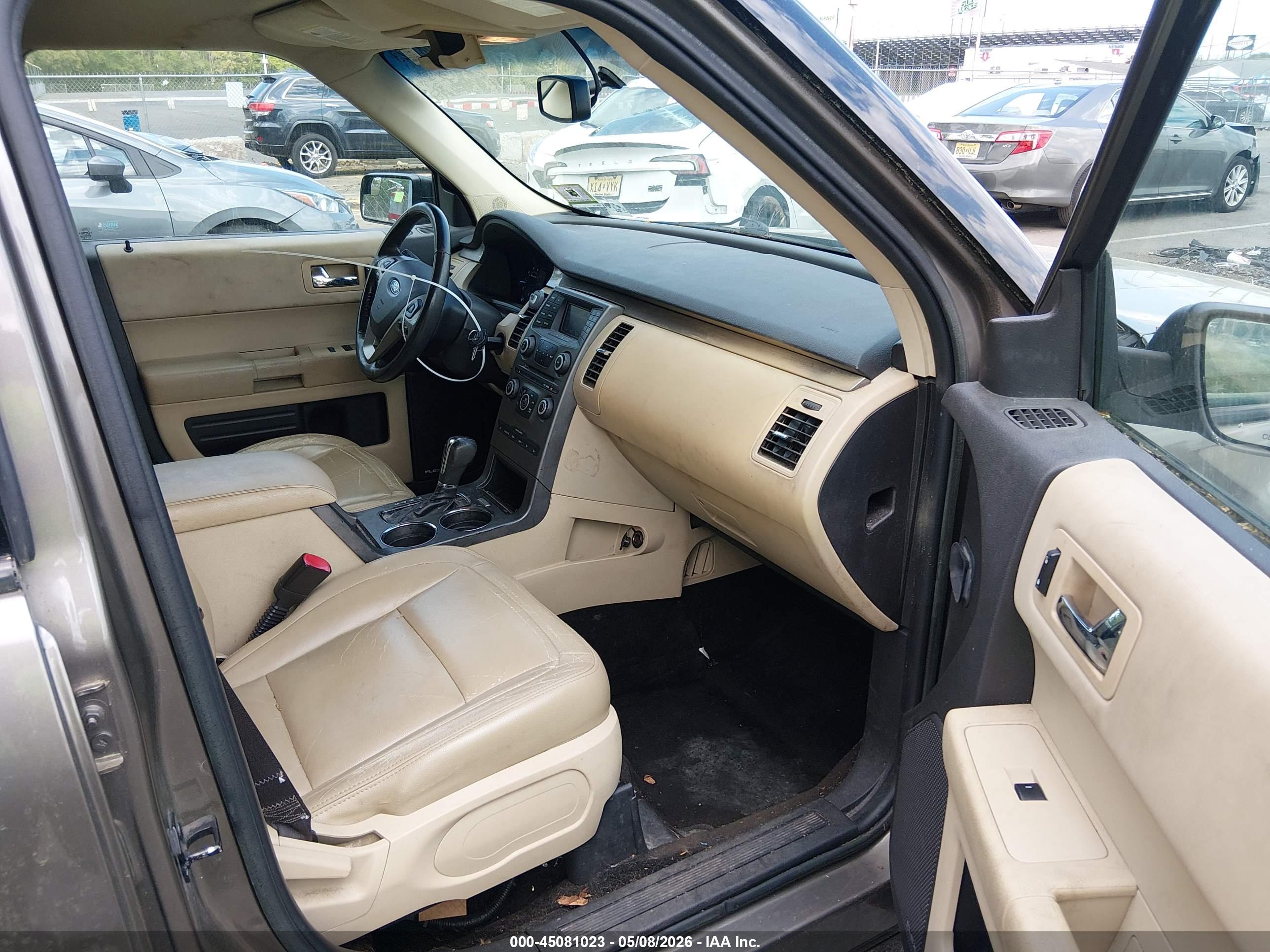 FORD FLEX image 5