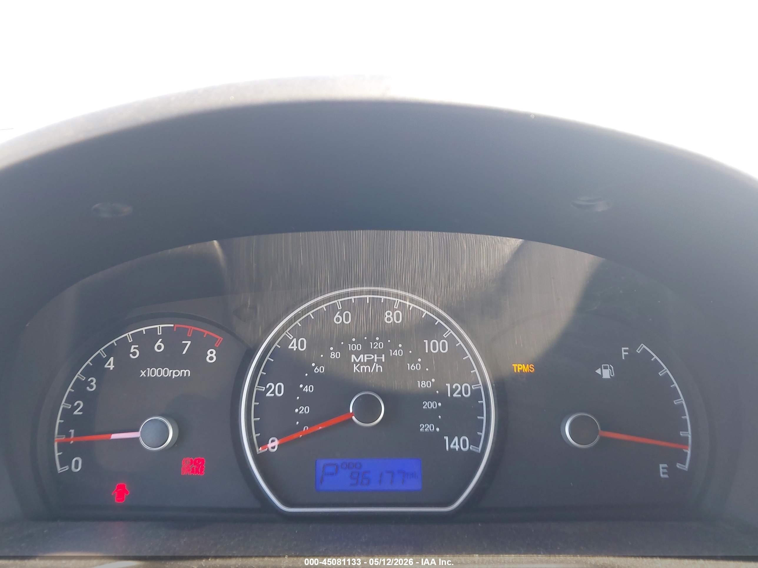 HYUNDAI ELANTRA image 7