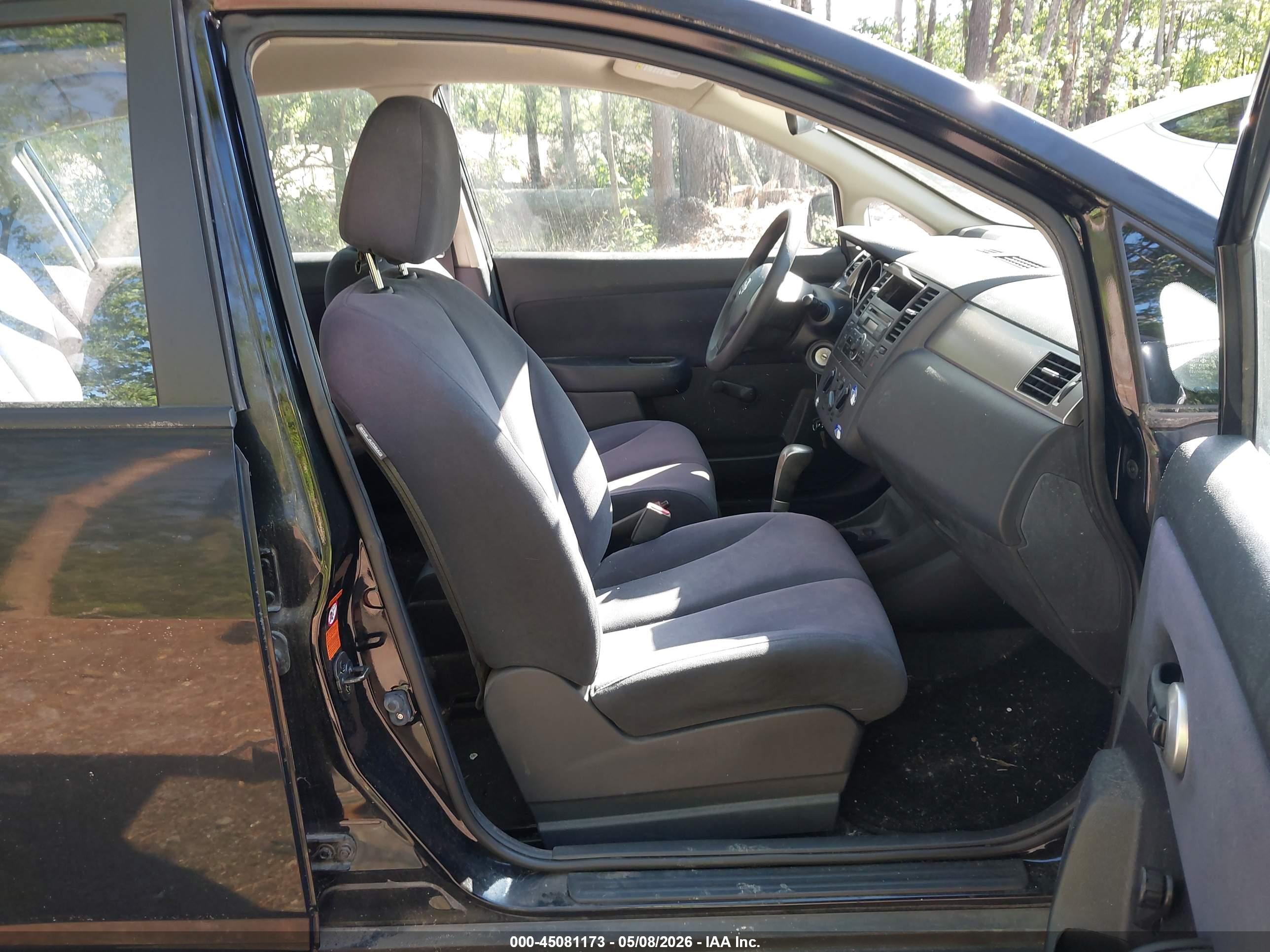 NISSAN VERSA image 5