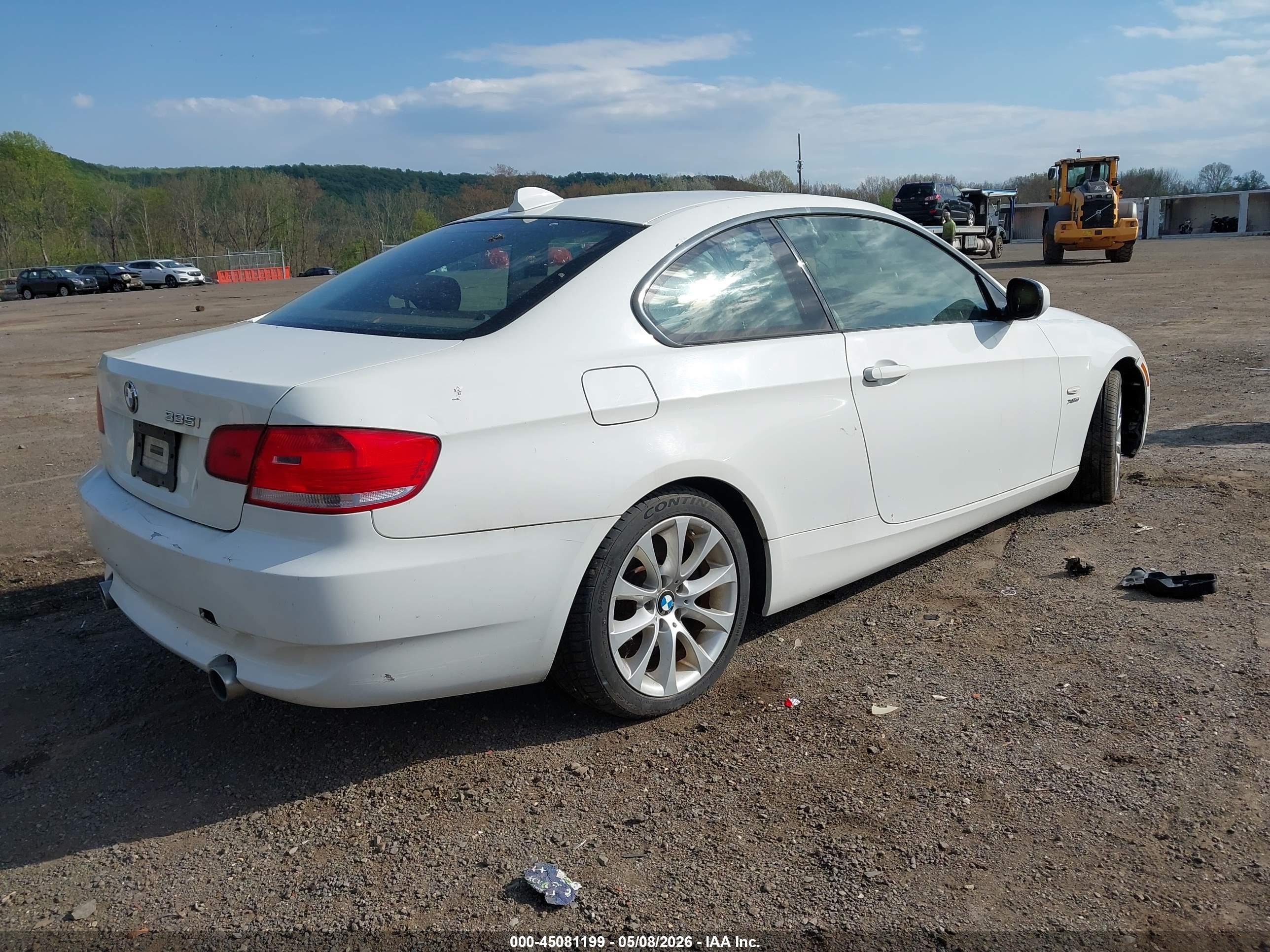 BMW 335I image 4