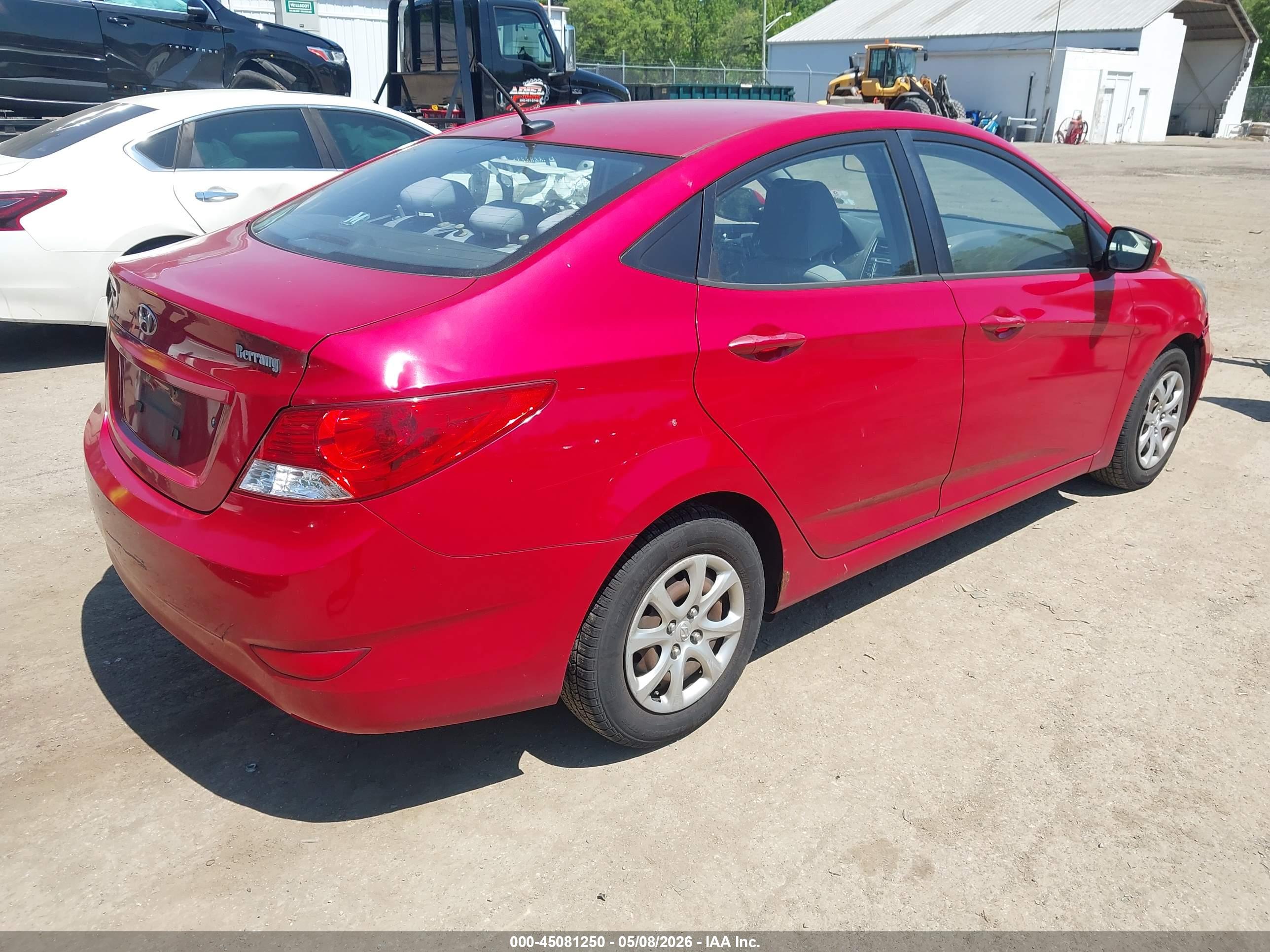 HYUNDAI ACCENT image 4