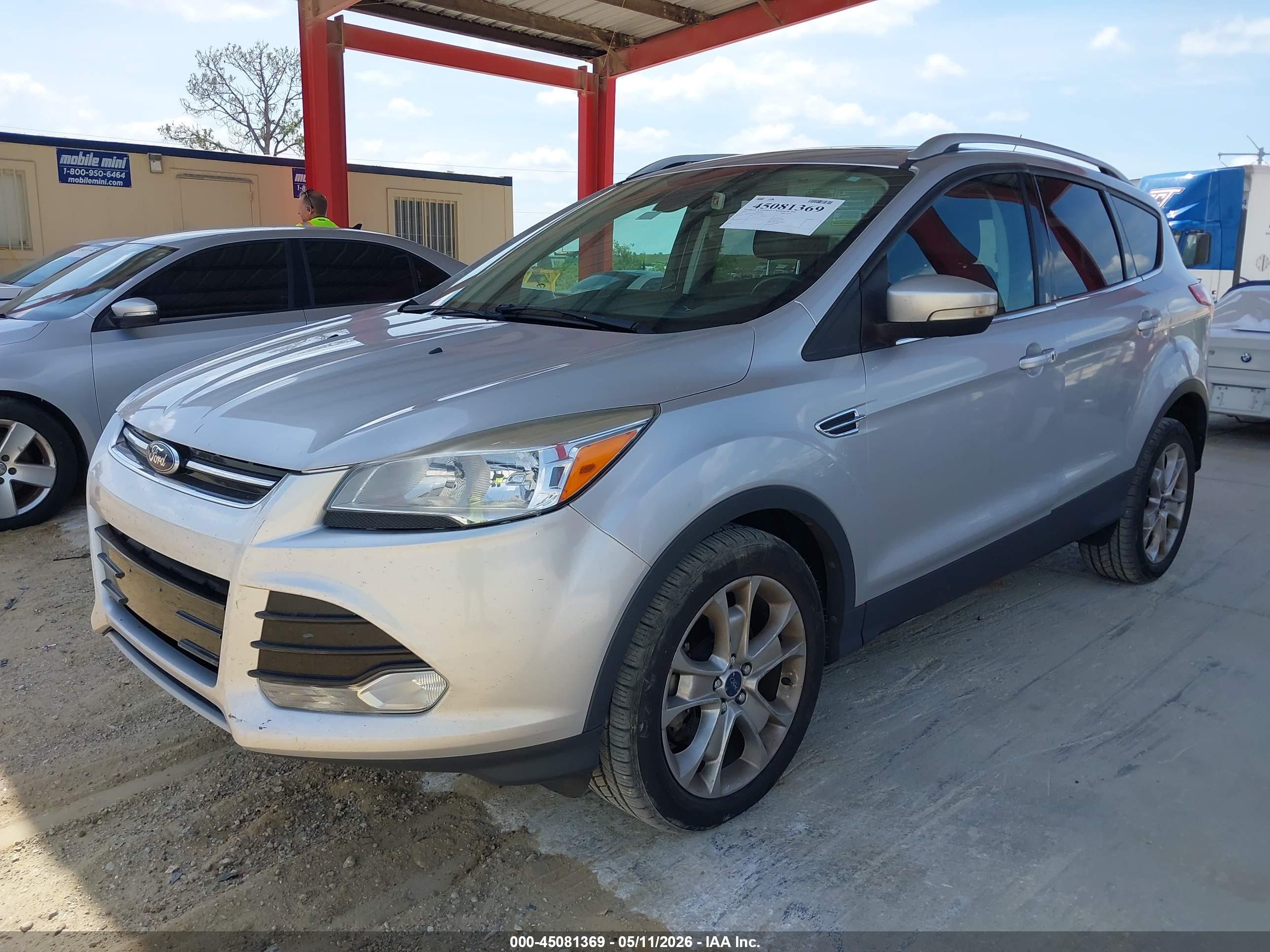 FORD ESCAPE image 2
