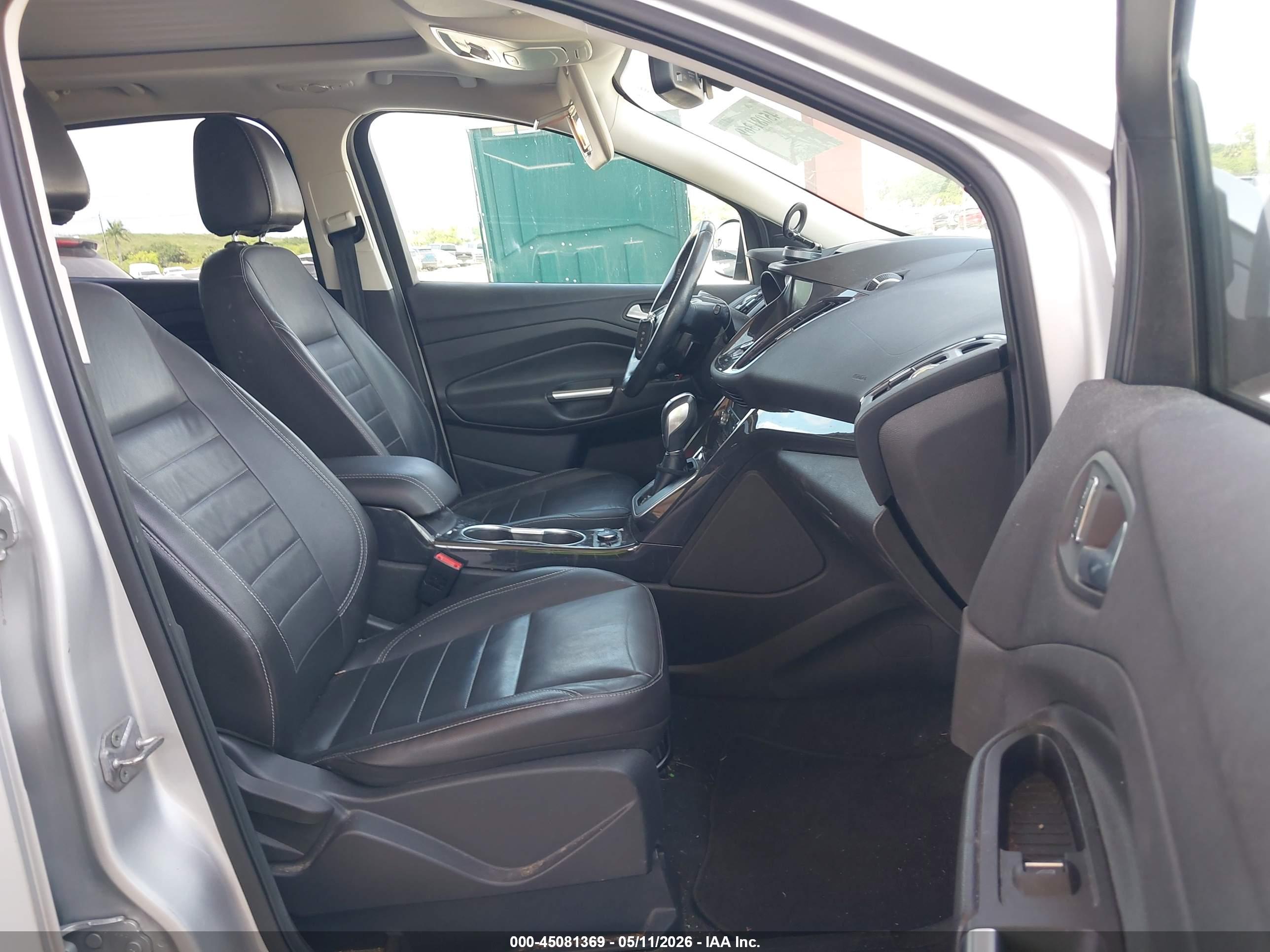 FORD ESCAPE image 5