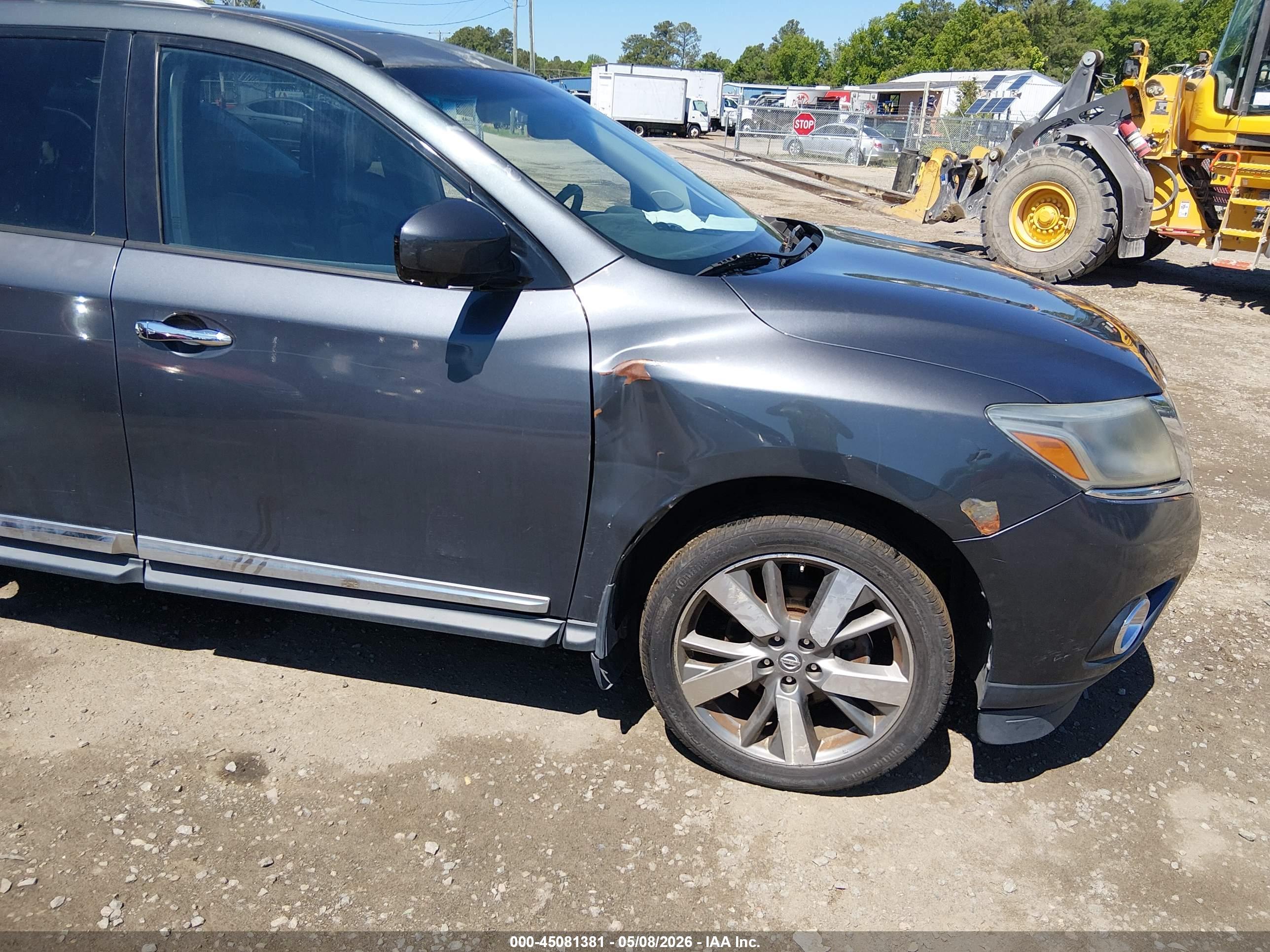 NISSAN PATHFINDER image 6