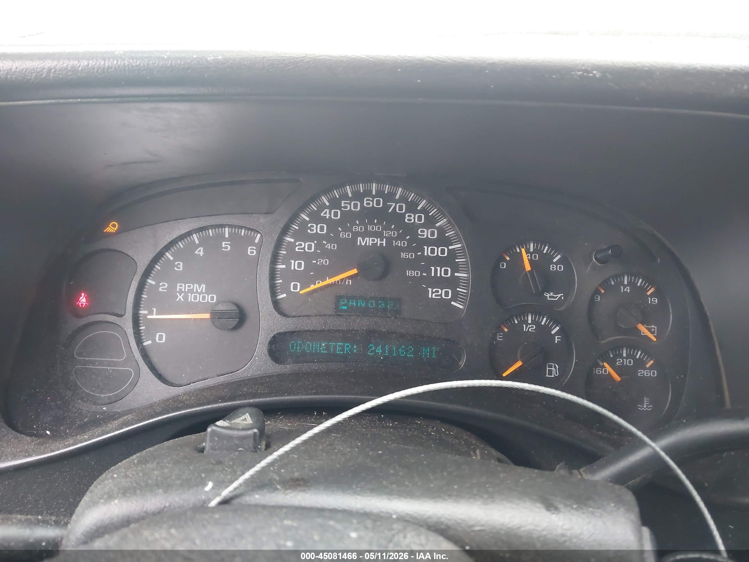 CHEVROLET SILVERADO image 7