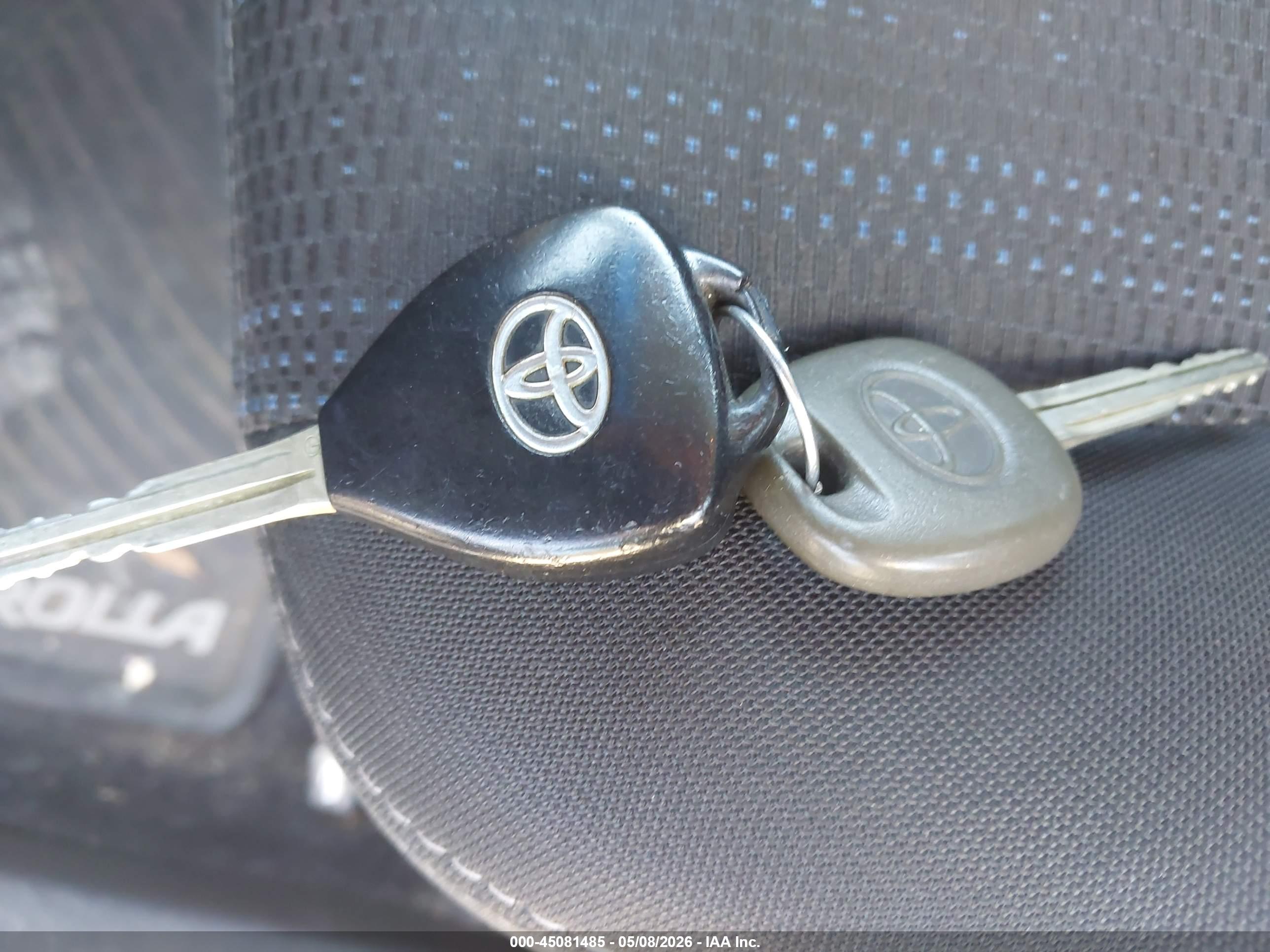 TOYOTA COROLLA image 11